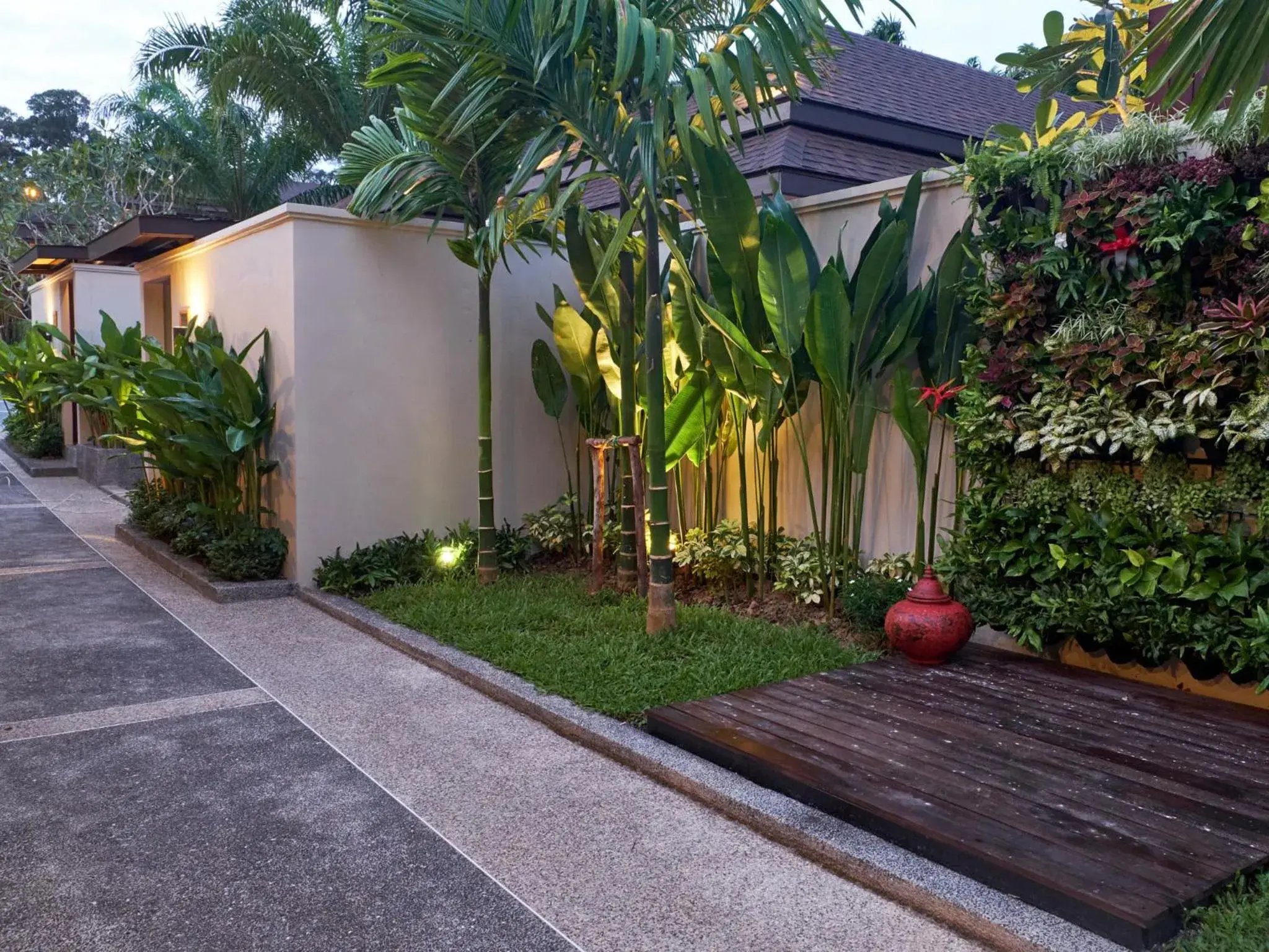 Property building in De Malee Pool Villas - SHA Extra Plus Property building in De Malee Pool Villas - SHA Extra Plus