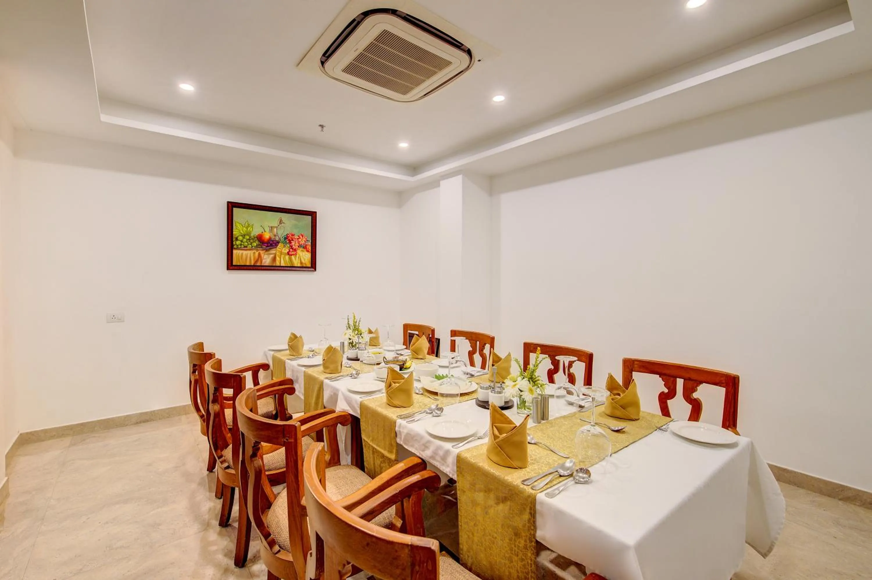 Restaurant/places to eat in Sterling Guruvayur