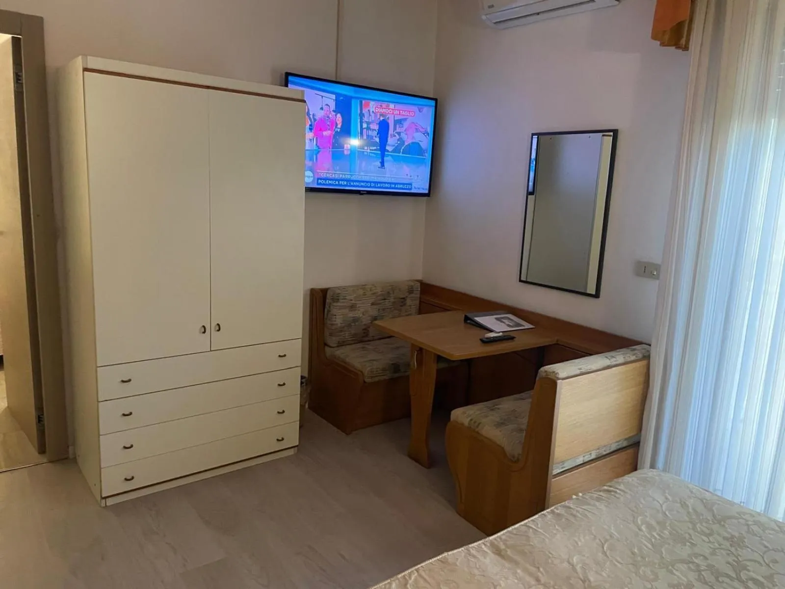 Bed in Hotel Villa Luisa