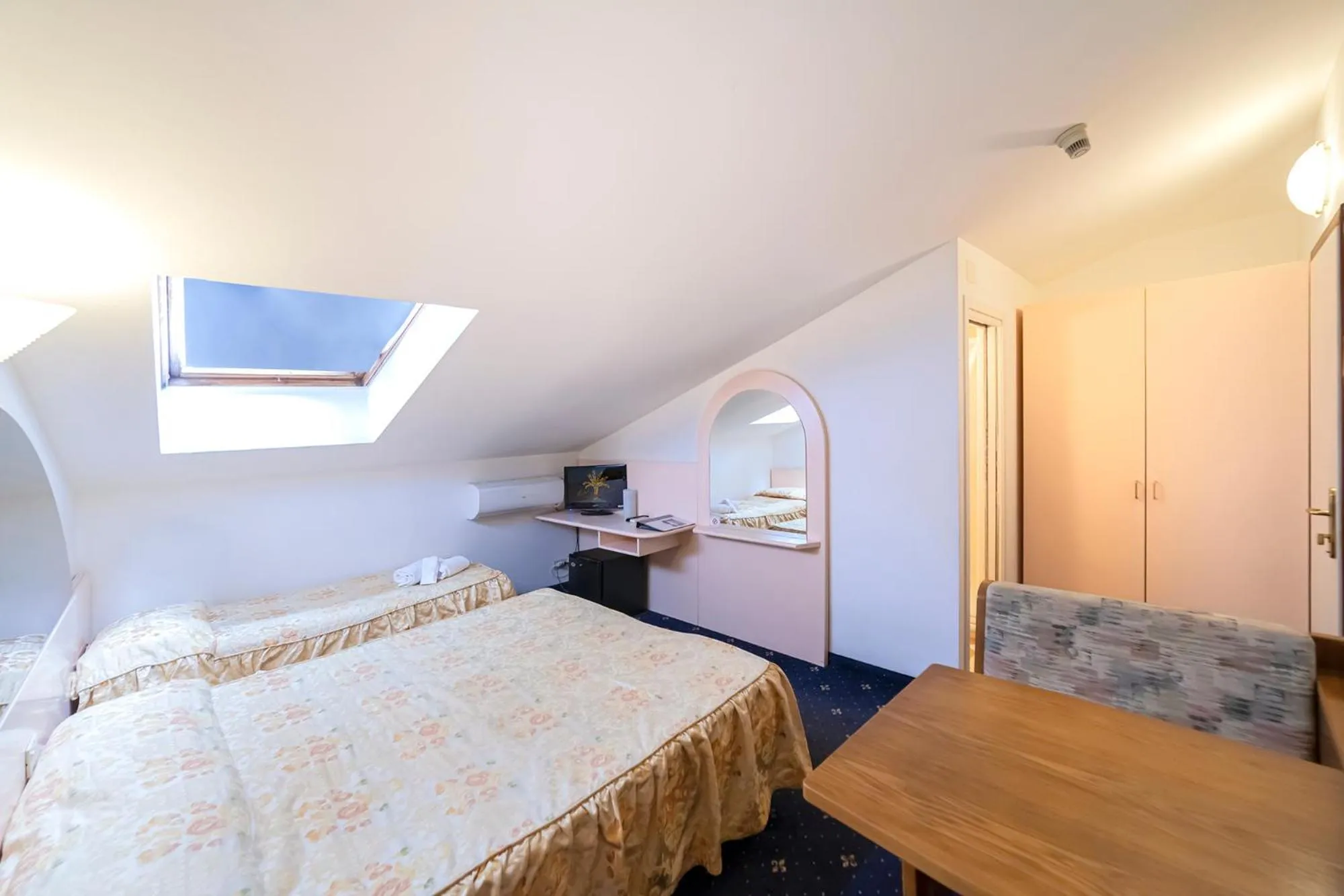 Bed in Hotel Villa Luisa