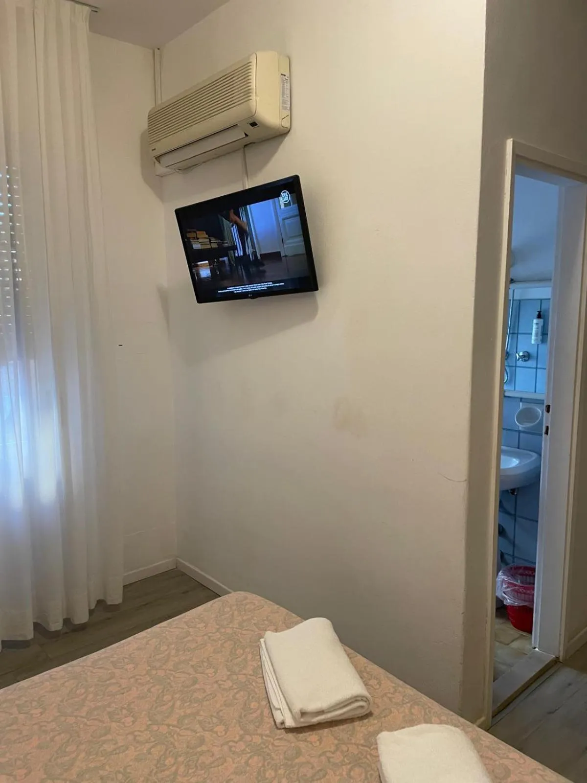 Bed in Hotel Villa Luisa