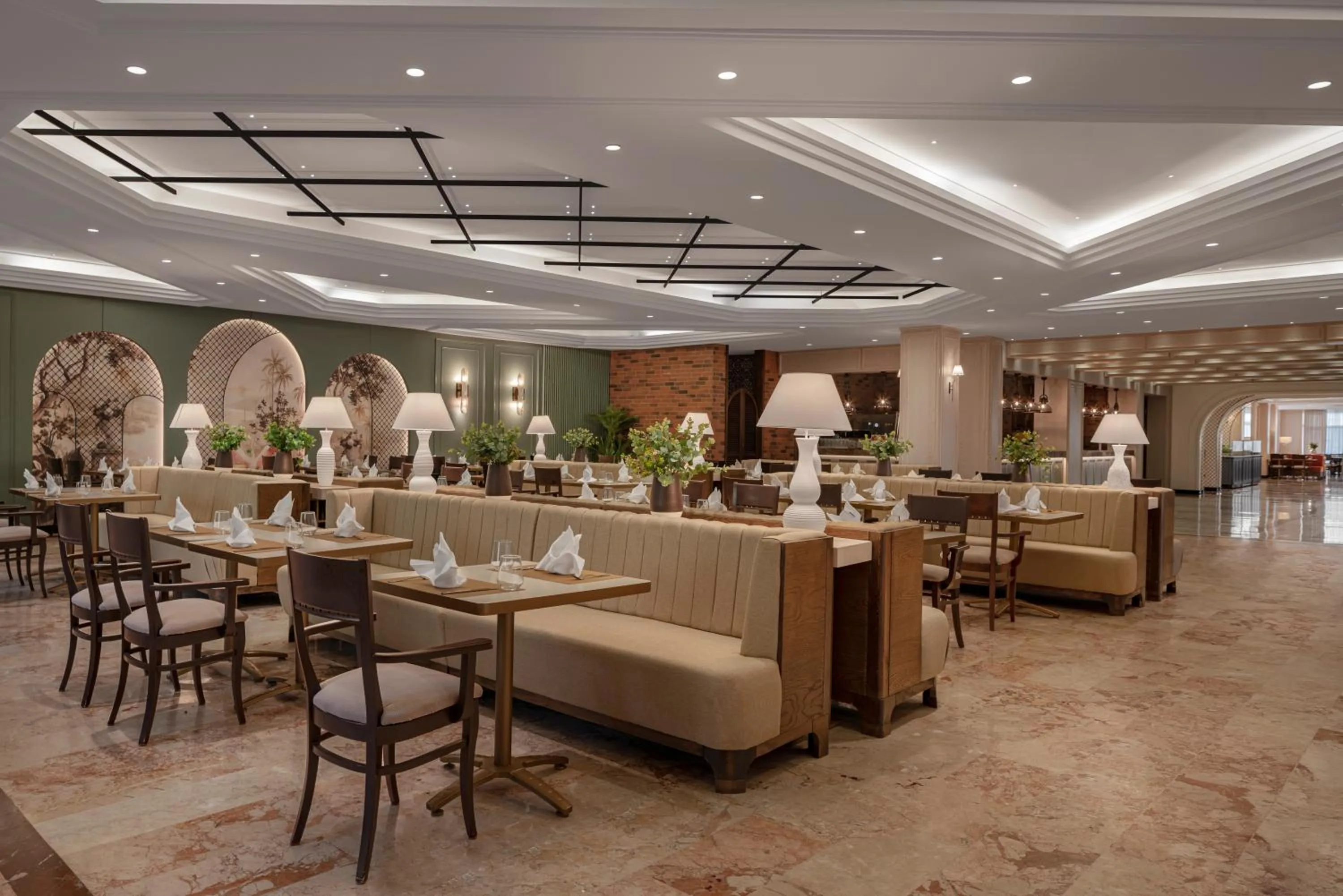 Restaurant/places to eat in Papillon Belvil Holiday Village