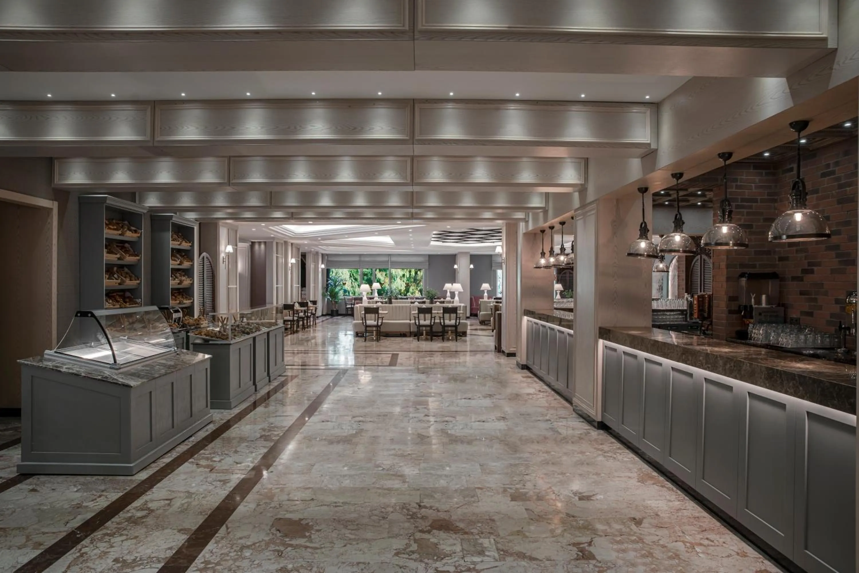 Restaurant/places to eat in Papillon Belvil Holiday Village