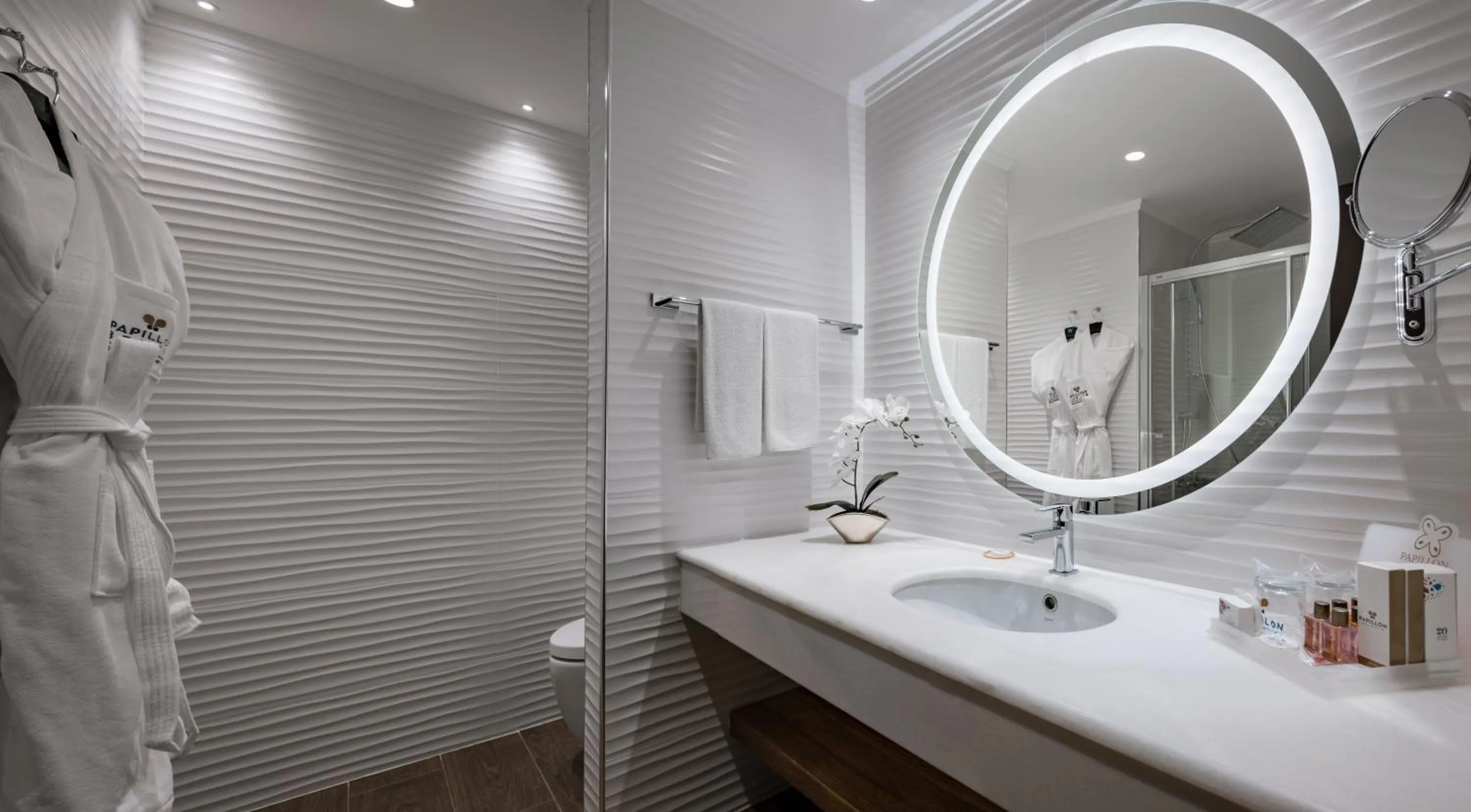 Bathroom in Papillon Belvil Holiday Village