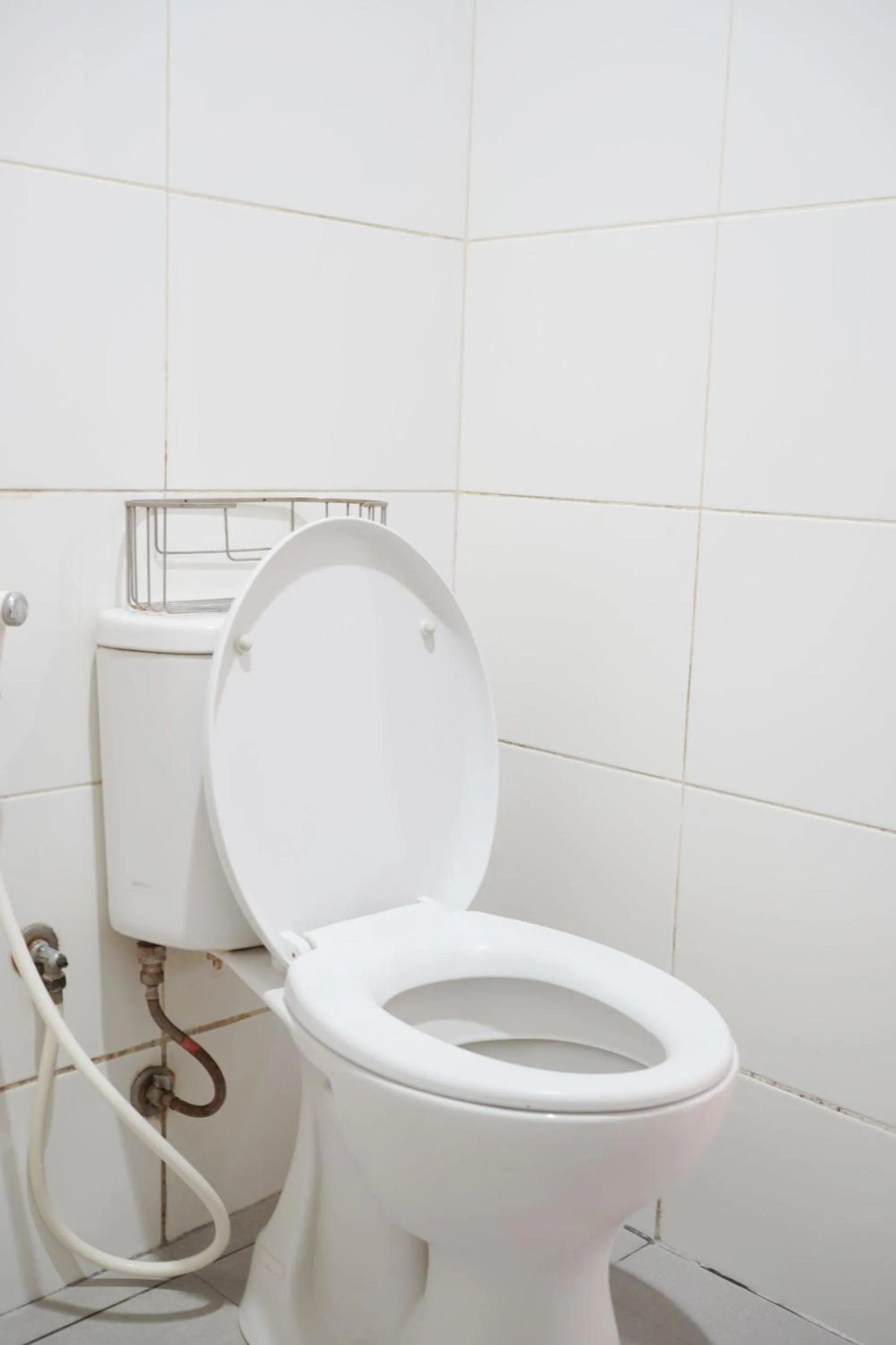 Bathroom in UROOMS Tanah Abang