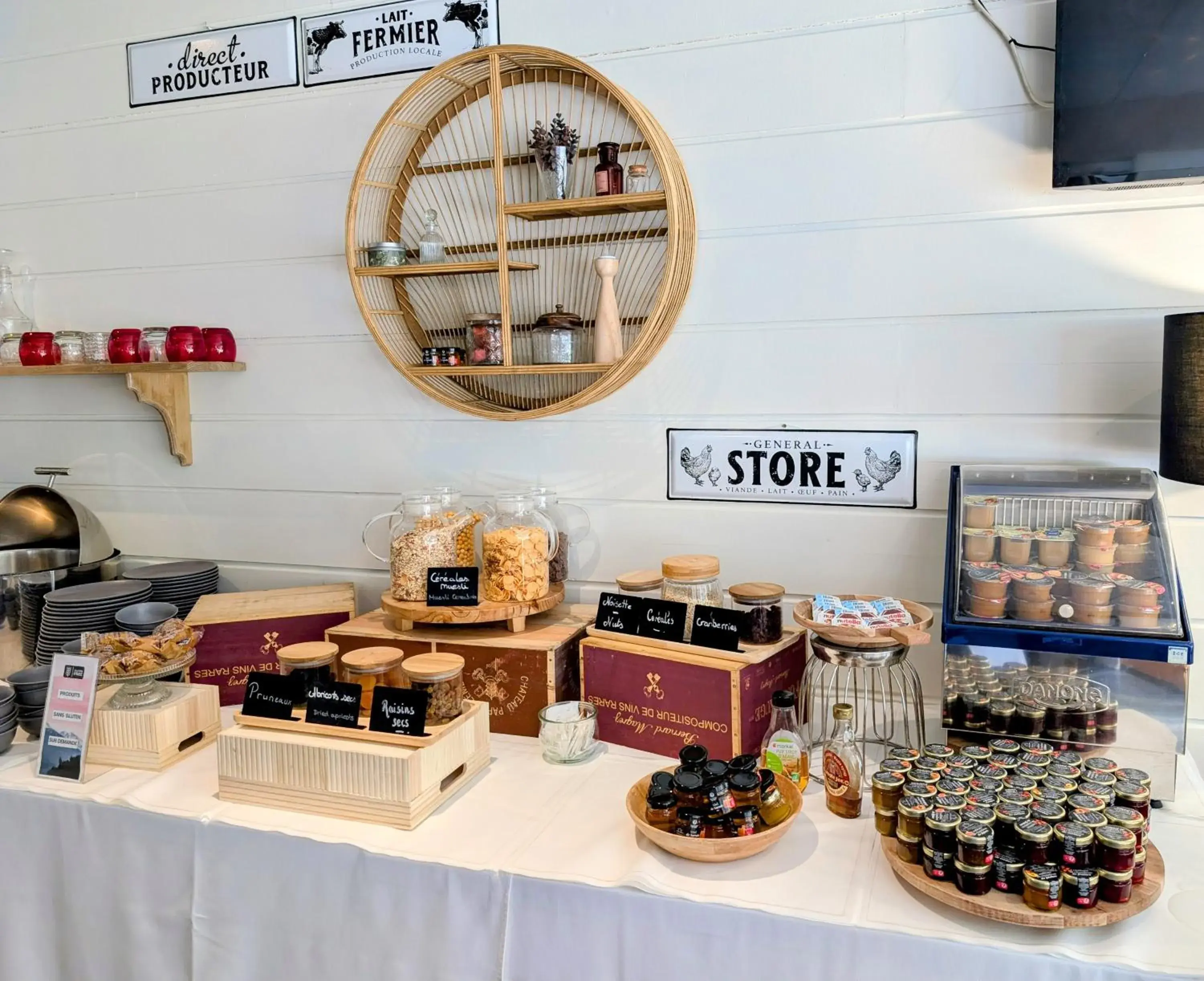 Buffet breakfast in Best Western Alexander Park Chambéry Buffet breakfast in Best Western Alexander Park Chambéry