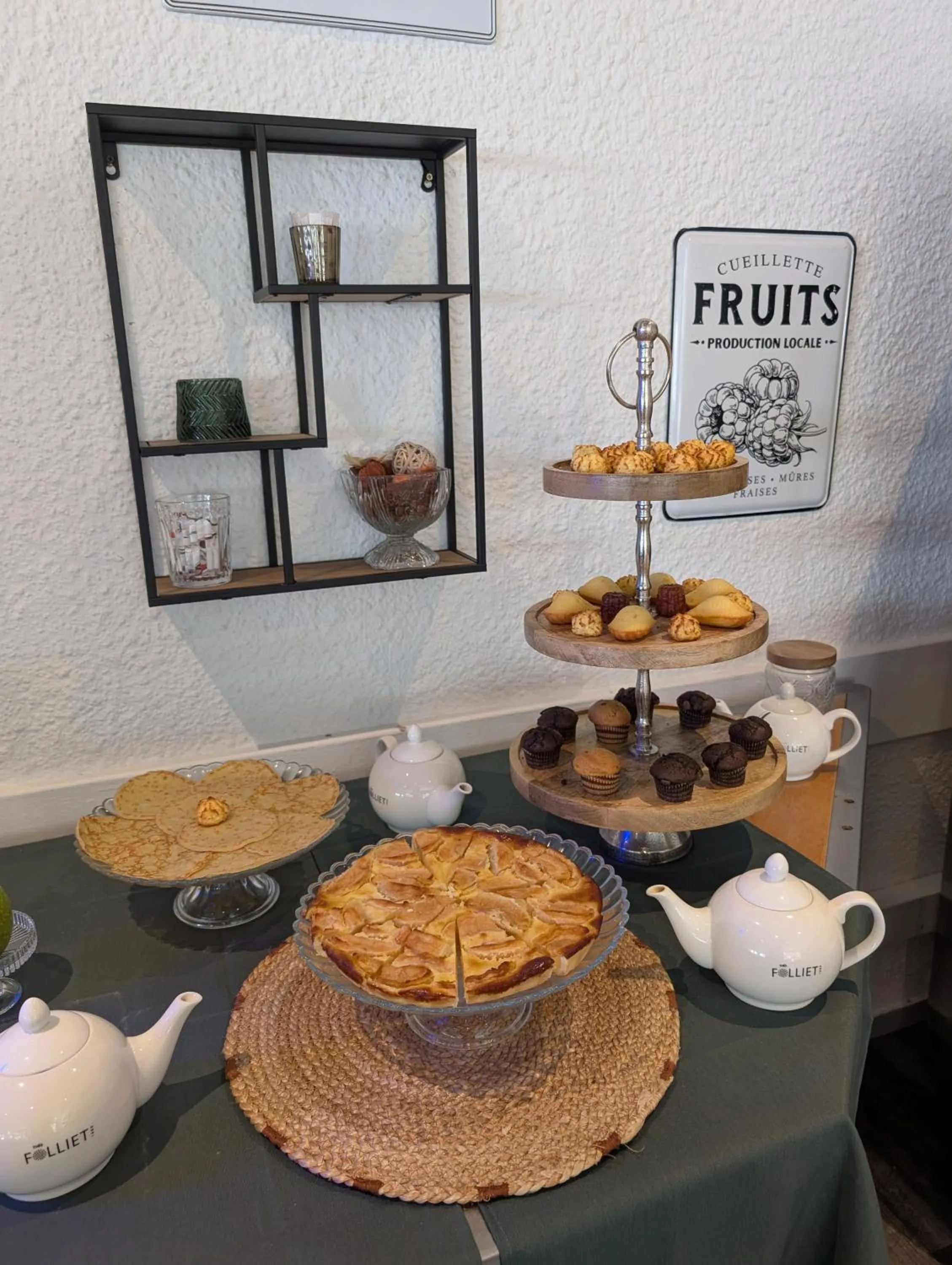 Buffet breakfast in Best Western Alexander Park Chambéry