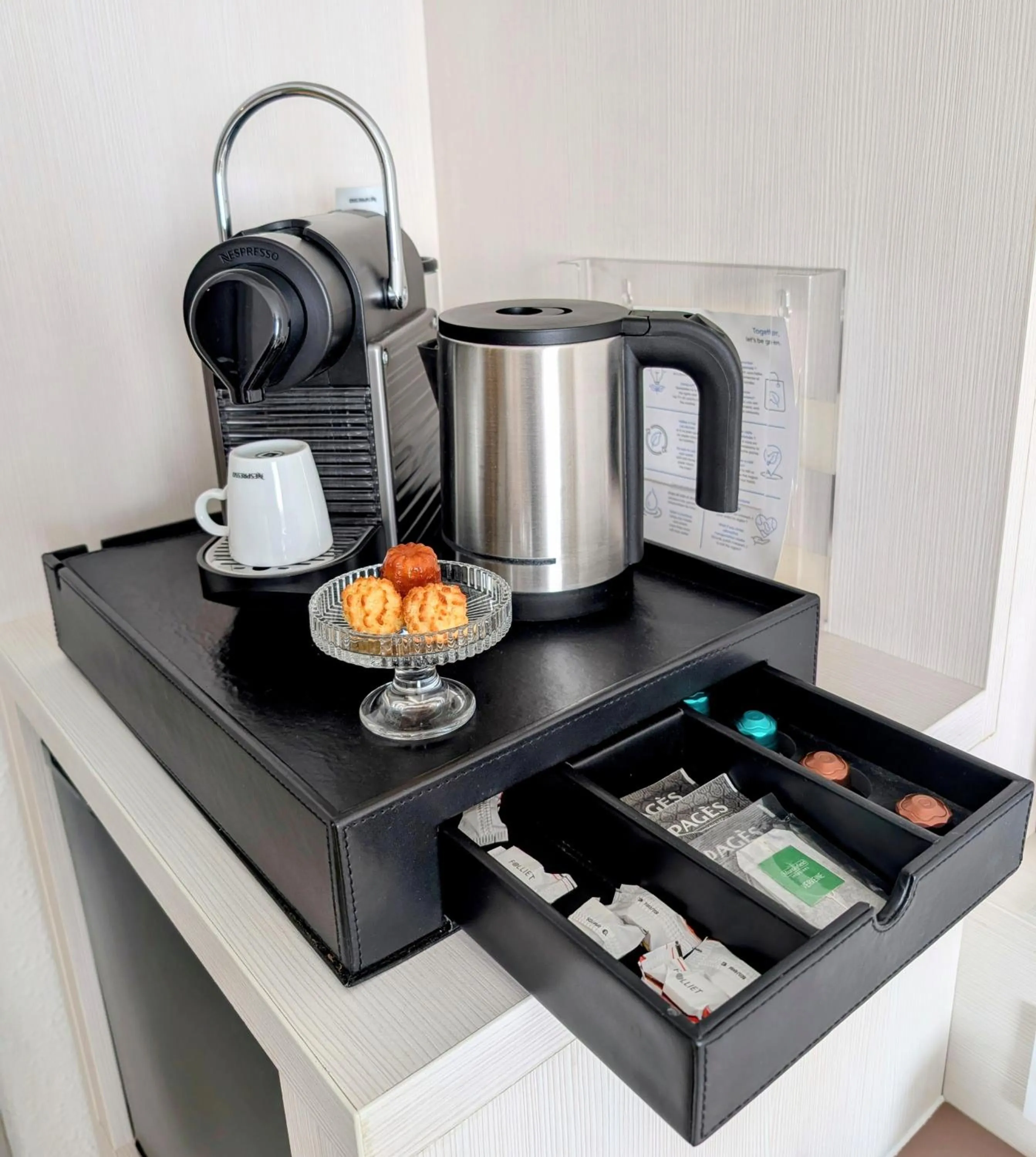 Coffee/tea facilities in Best Western Alexander Park Chambéry