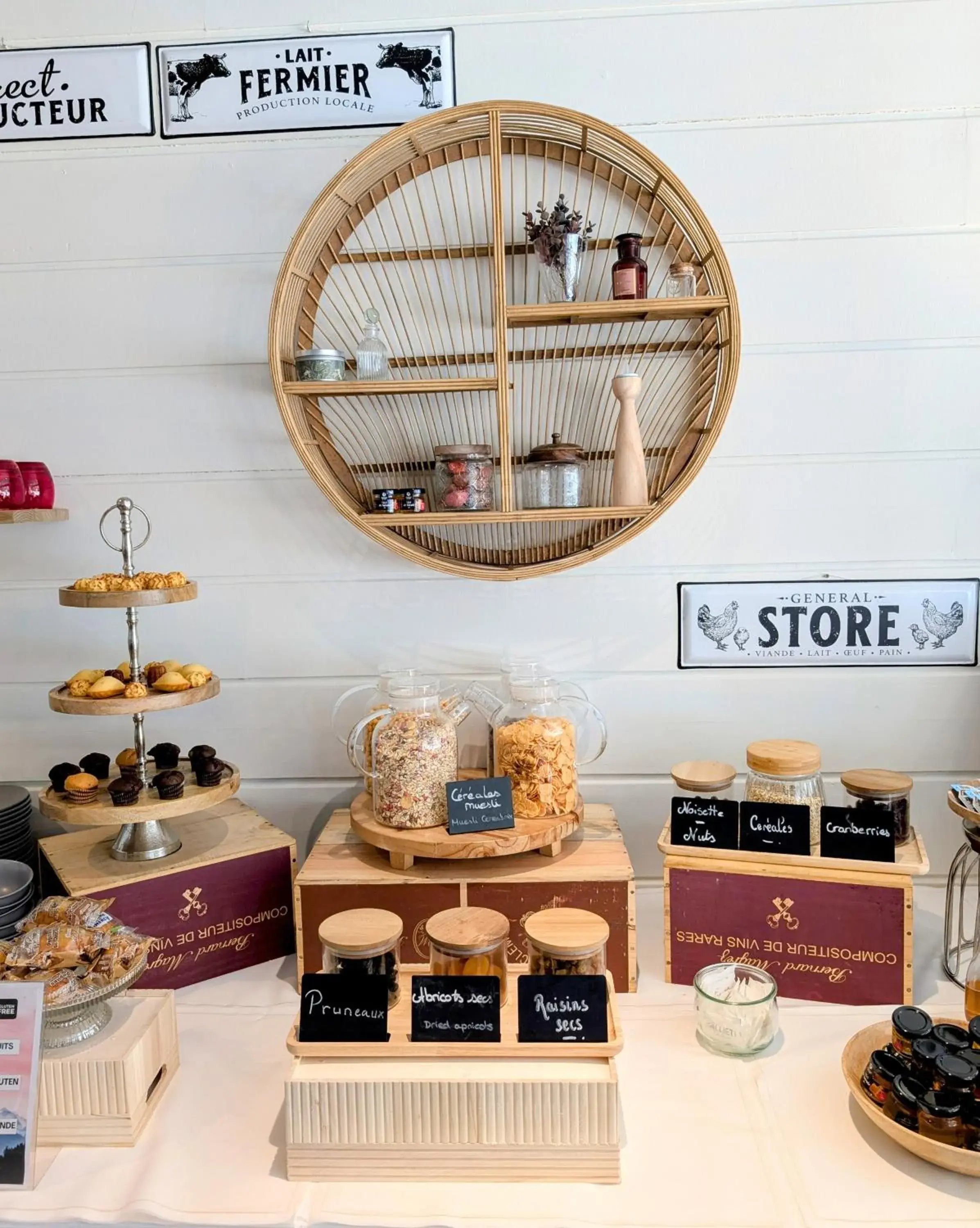 Buffet breakfast in Best Western Alexander Park Chambéry Buffet breakfast in Best Western Alexander Park Chambéry