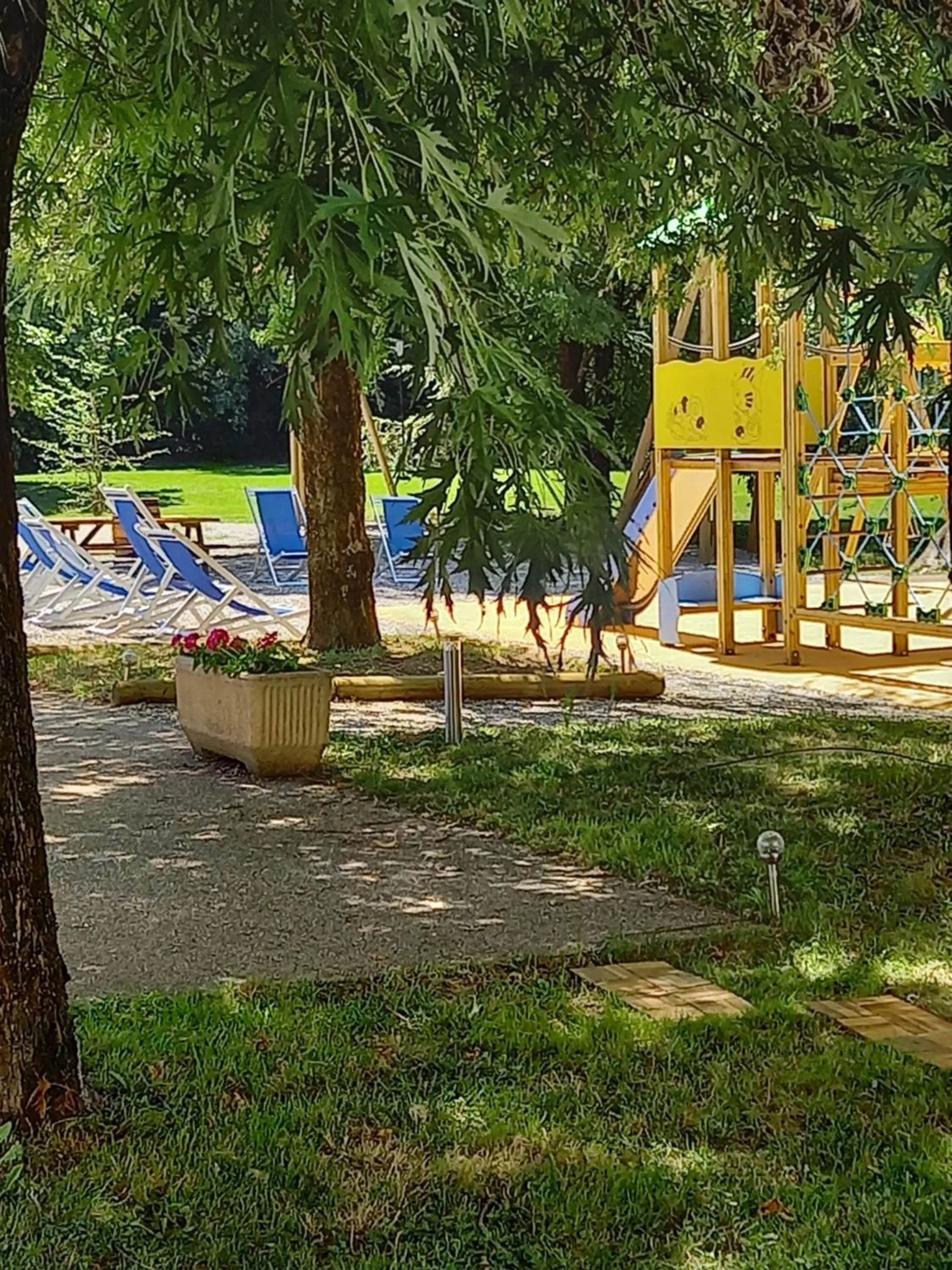 Children play ground in Best Western Alexander Park Chambéry