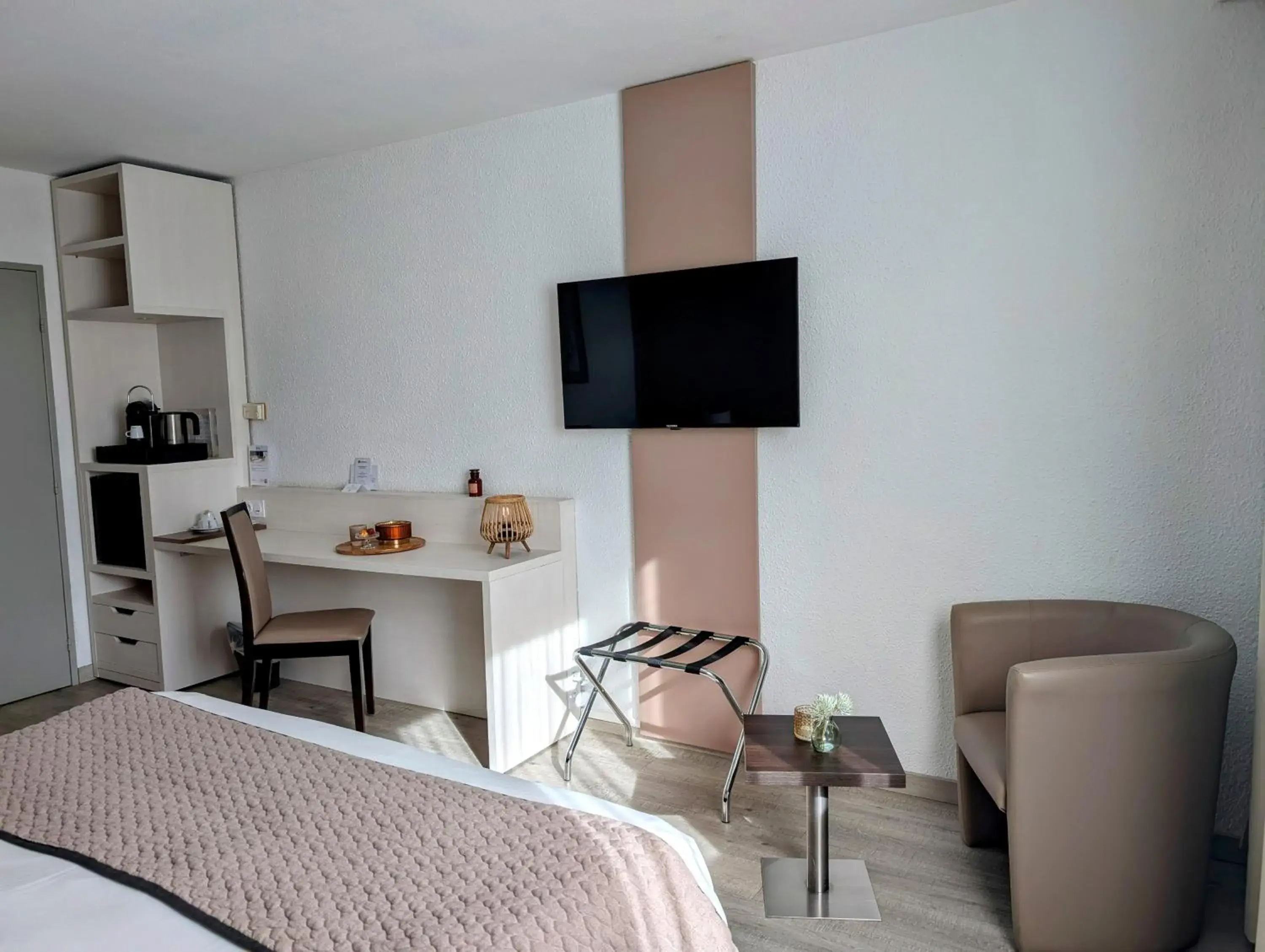 Bedroom, Bed in Best Western Alexander Park Chambéry Bedroom, Bed in Best Western Alexander Park Chambéry