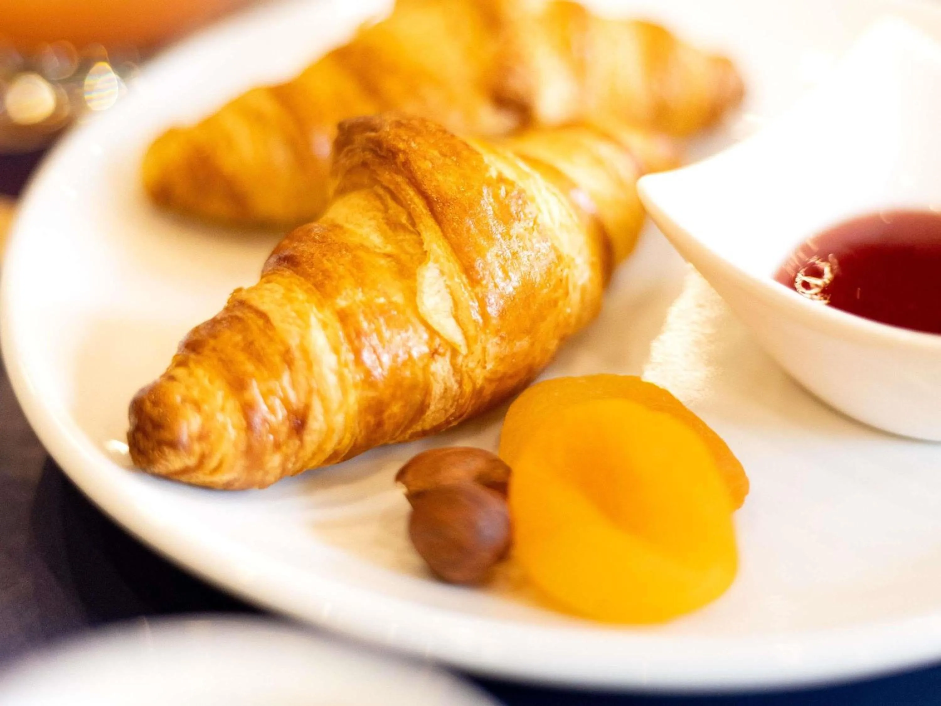 Breakfast in Hôtel Mercure Rochefort La Corderie Royale