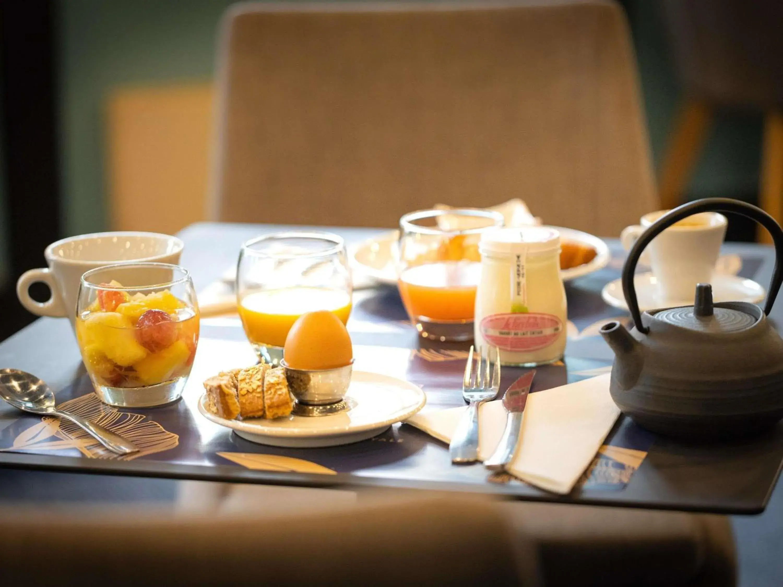 Breakfast in Hôtel Mercure Rochefort La Corderie Royale Breakfast in Hôtel Mercure Rochefort La Corderie Royale