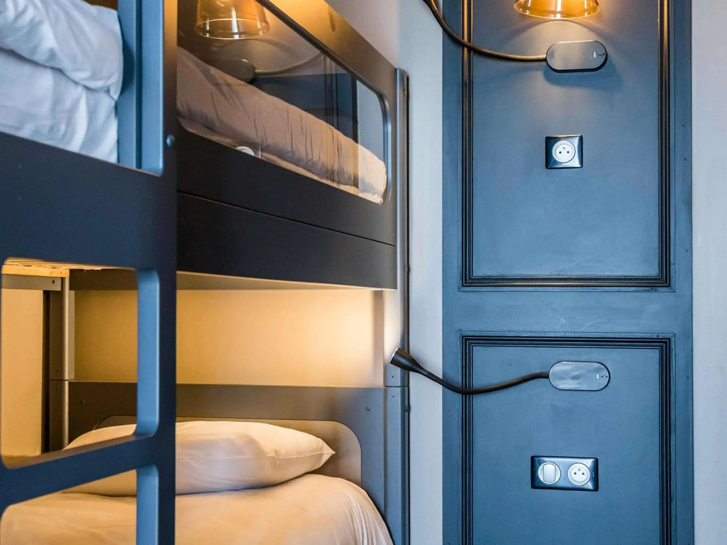 Bedroom, Bed in Hôtel Mercure Rochefort La Corderie Royale Bedroom, Bed in Hôtel Mercure Rochefort La Corderie Royale