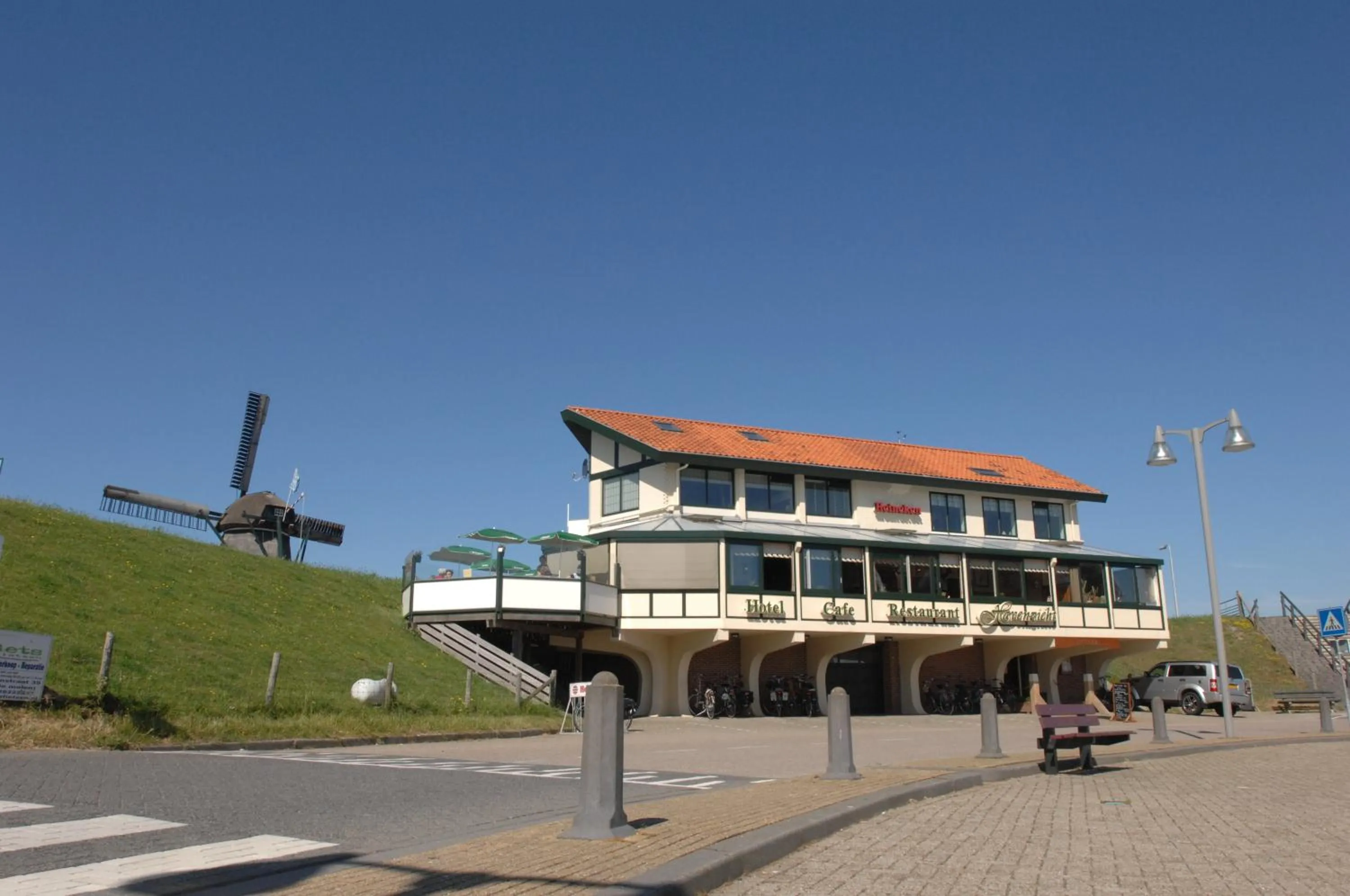 Property building in Hotel Havenzicht Texel