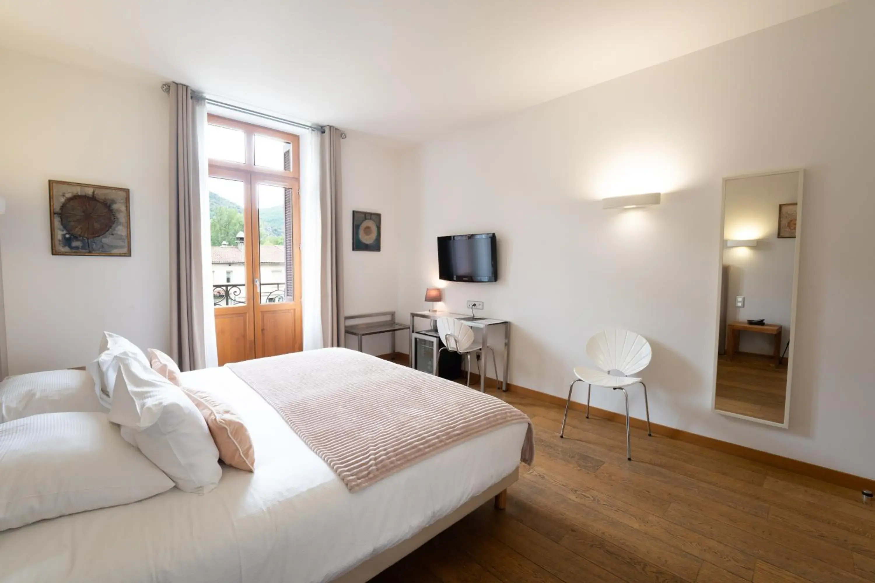 Bed in Le Manoir d'Agnès Logis hôtel restaurant Bed in Le Manoir d'Agnès Logis hôtel restaurant