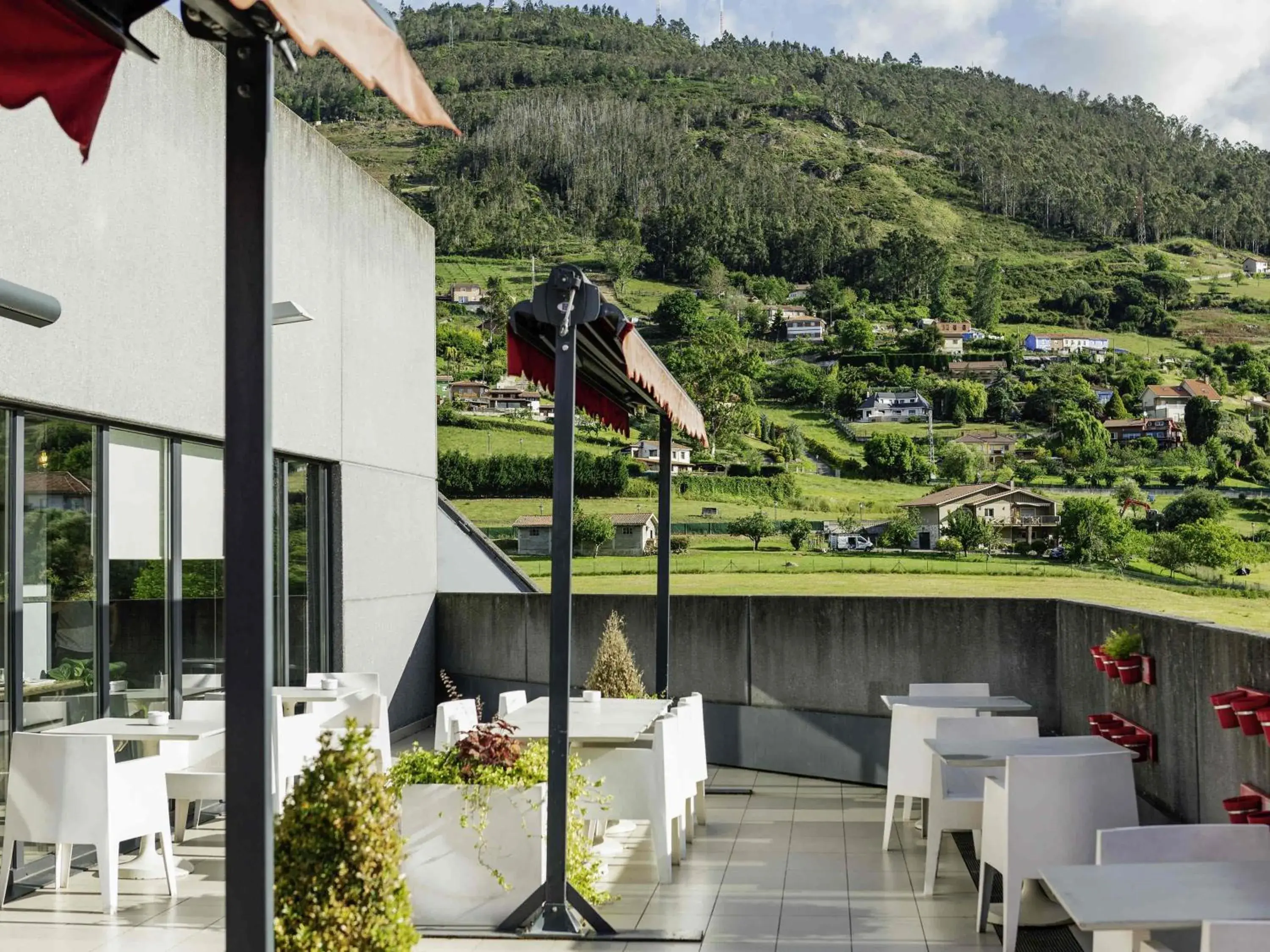 Property building in Ibis Oviedo Property building in Ibis Oviedo