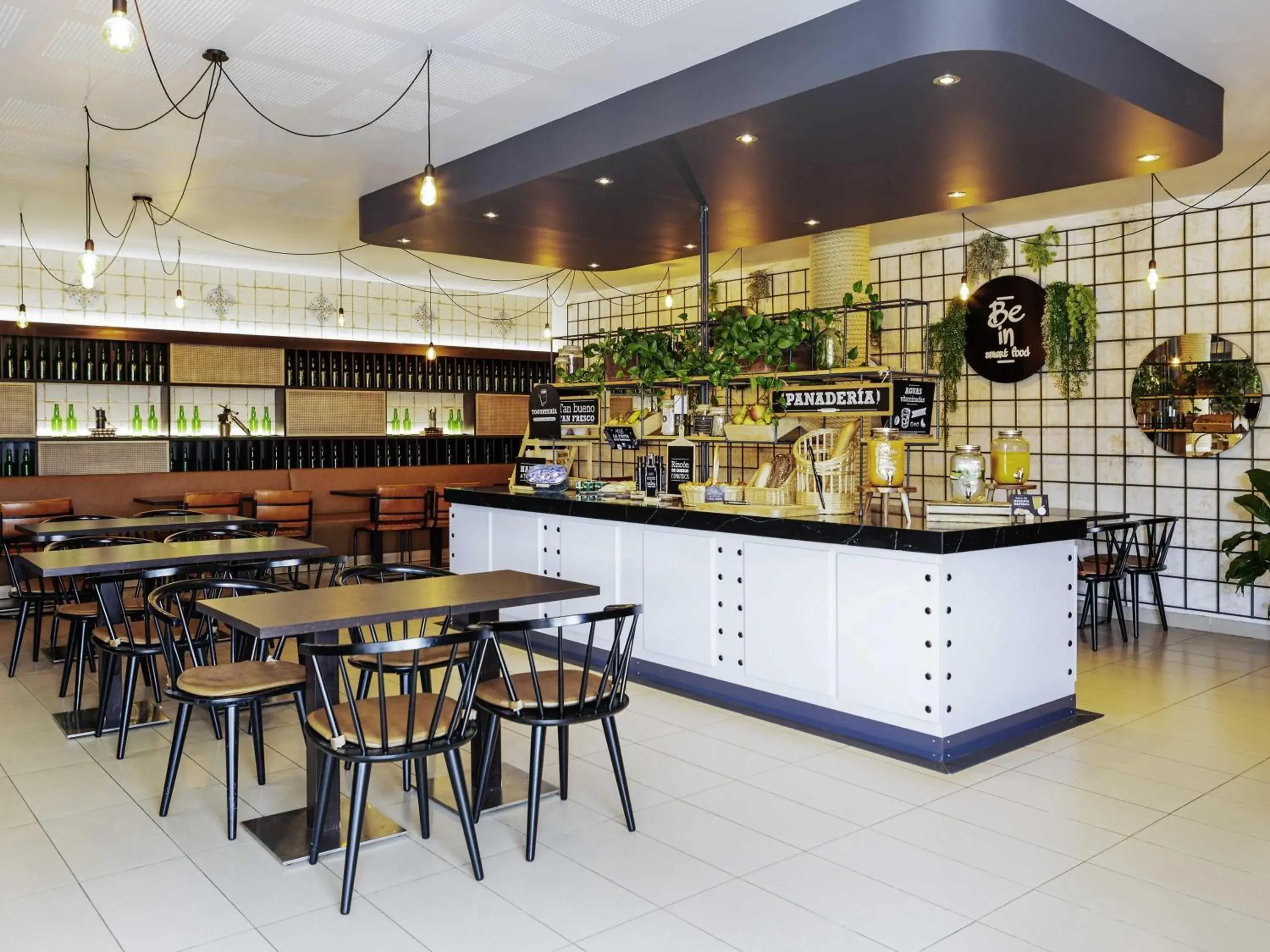 Restaurant/places to eat in Ibis Oviedo Restaurant/places to eat in Ibis Oviedo