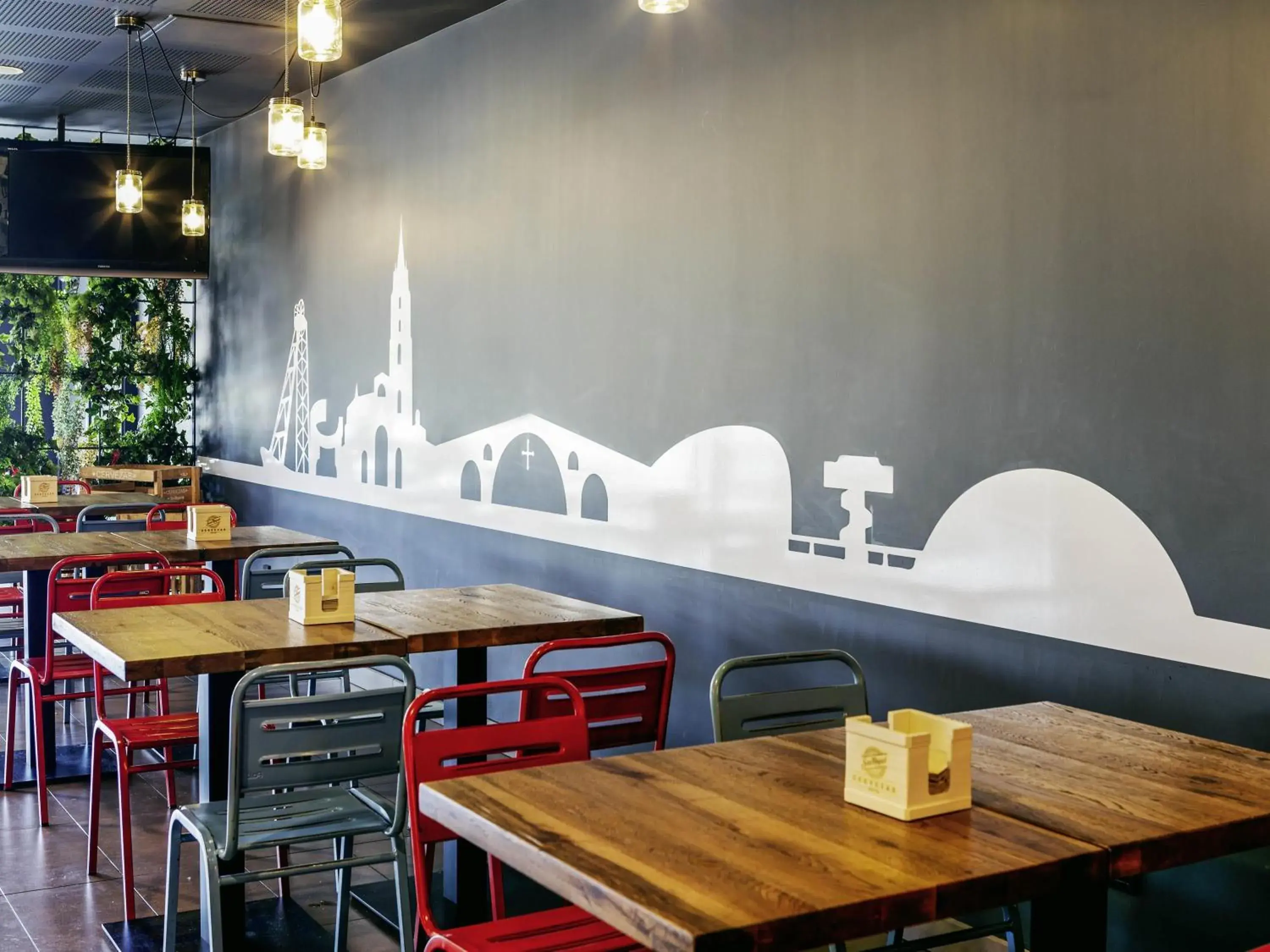 Lounge or bar in Ibis Oviedo Lounge or bar in Ibis Oviedo