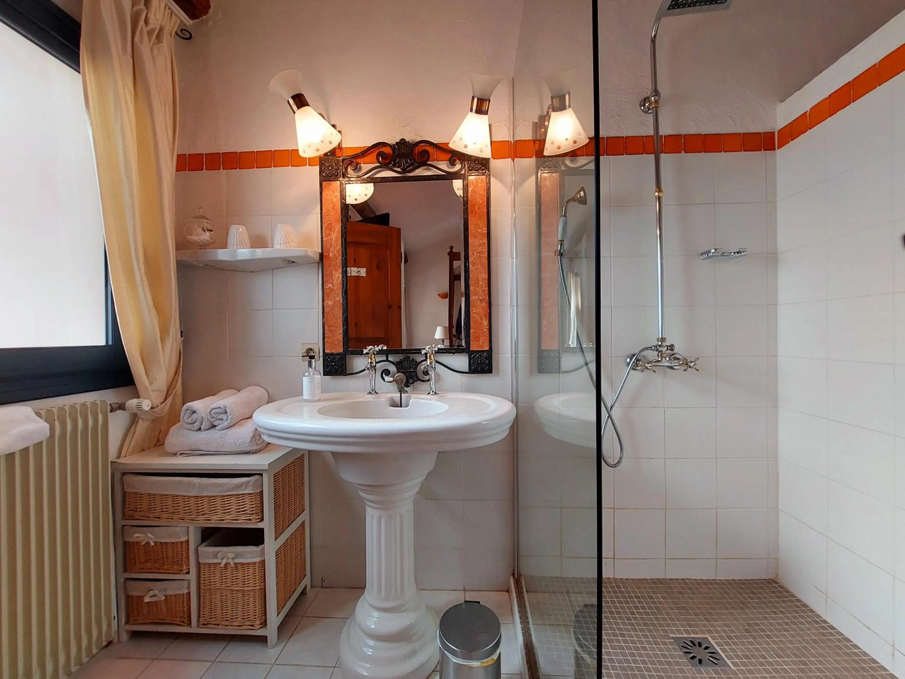 Bathroom in La Bergerie Du Moulin