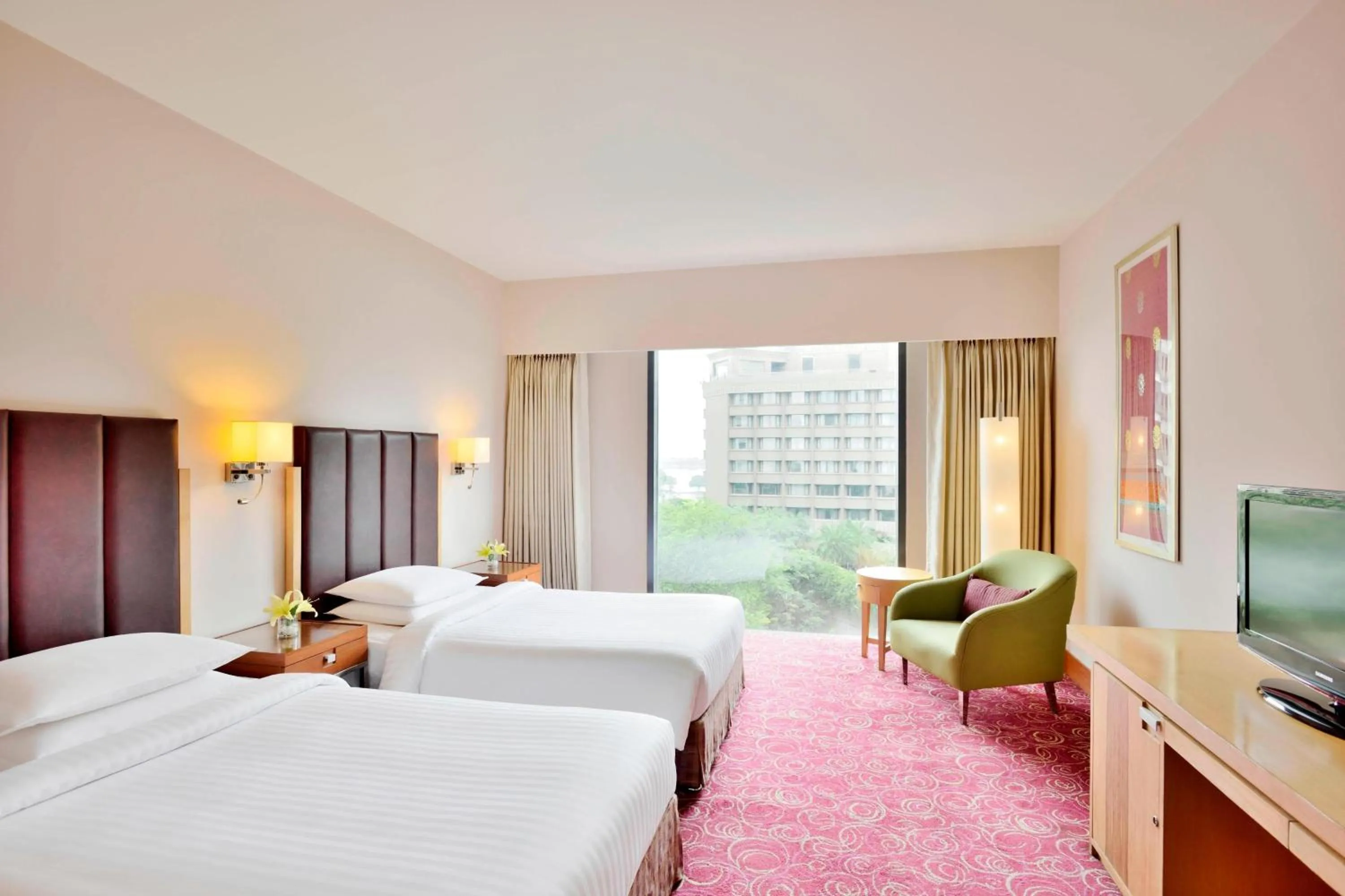 Photo of the whole room, Bed in Courtyard by Marriott Hyderabad