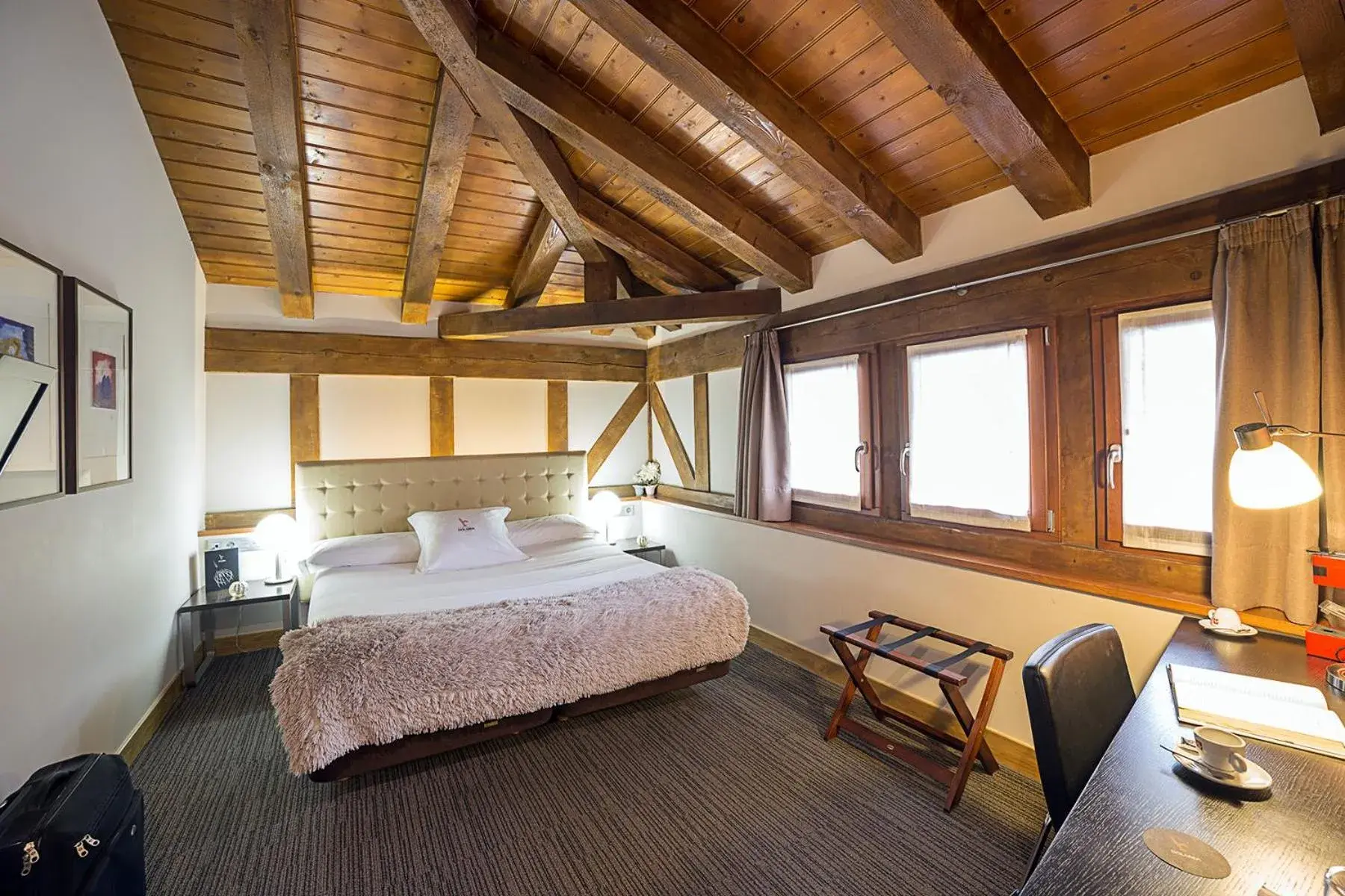 Photo of the whole room, Bed in Hotel Dolarea Photo of the whole room, Bed in Hotel Dolarea