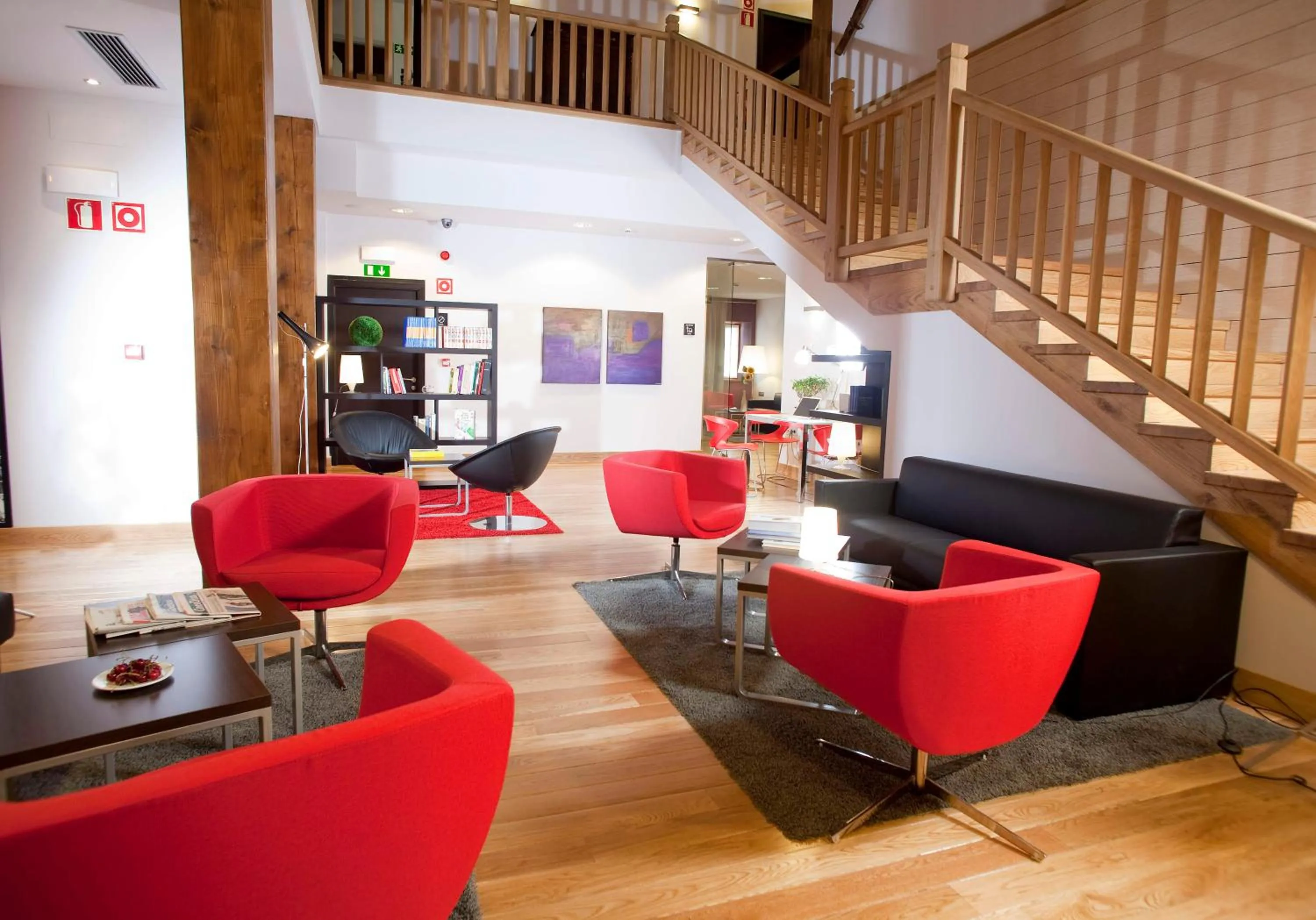 Communal lounge/ TV room in Hotel Dolarea