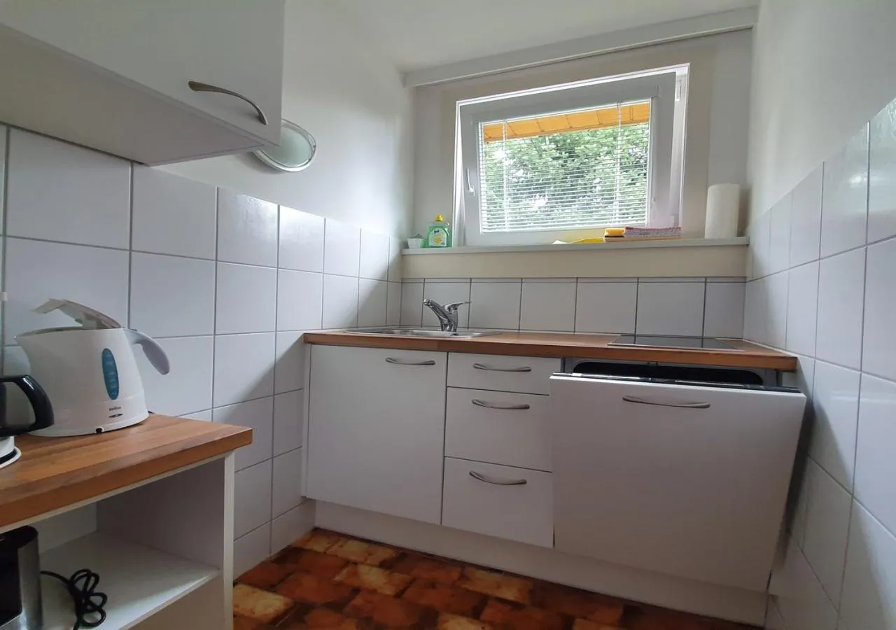Kitchen or kitchenette in Haus Kraller-Urlaub mit Seeblick