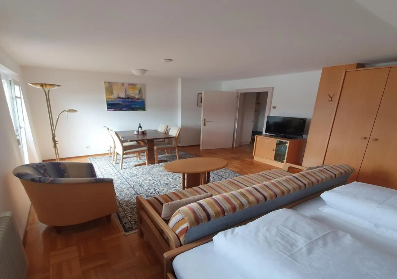 Photo of the whole room, Bed in Haus Kraller-Urlaub mit Seeblick