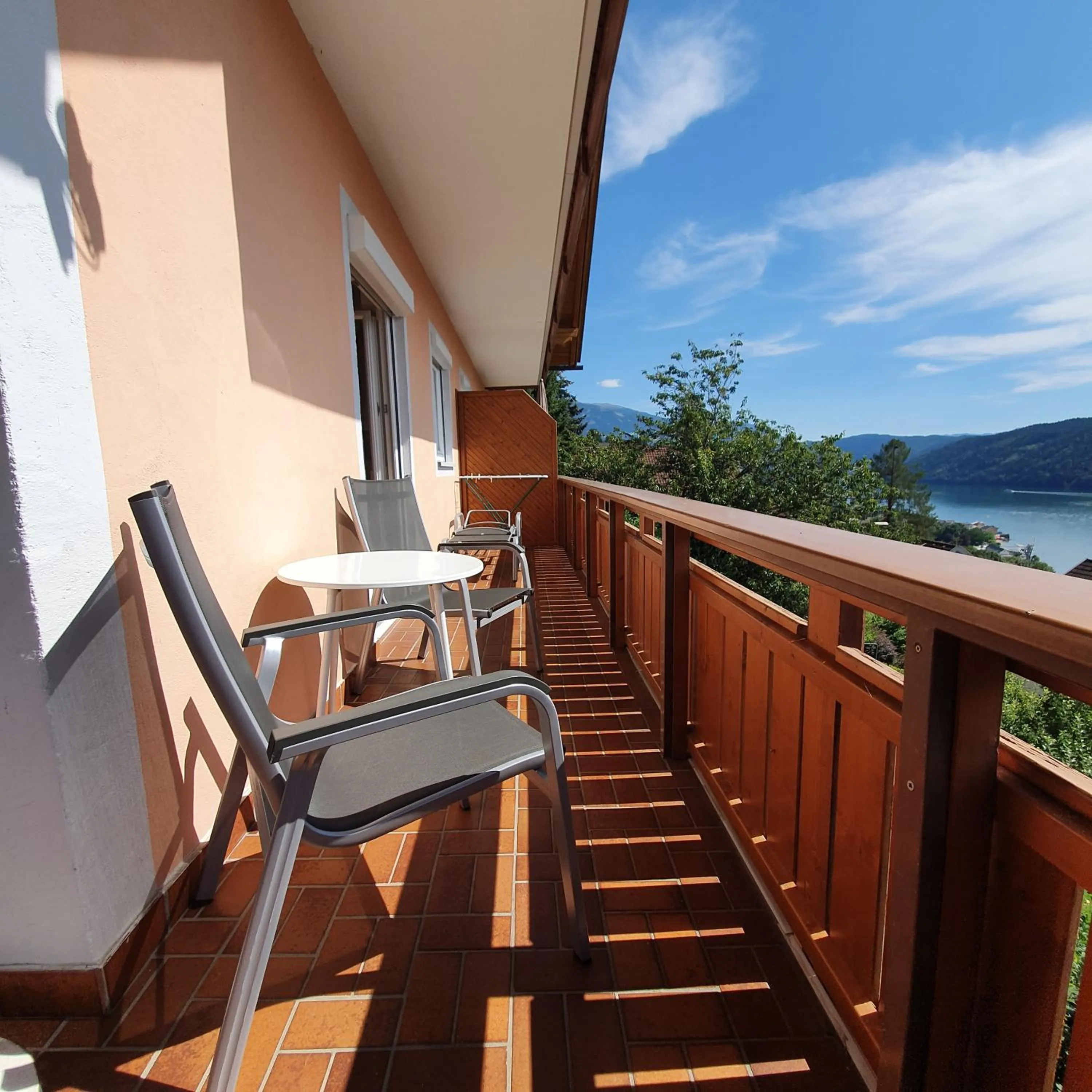 Balcony/Terrace in Haus Kraller-Urlaub mit Seeblick