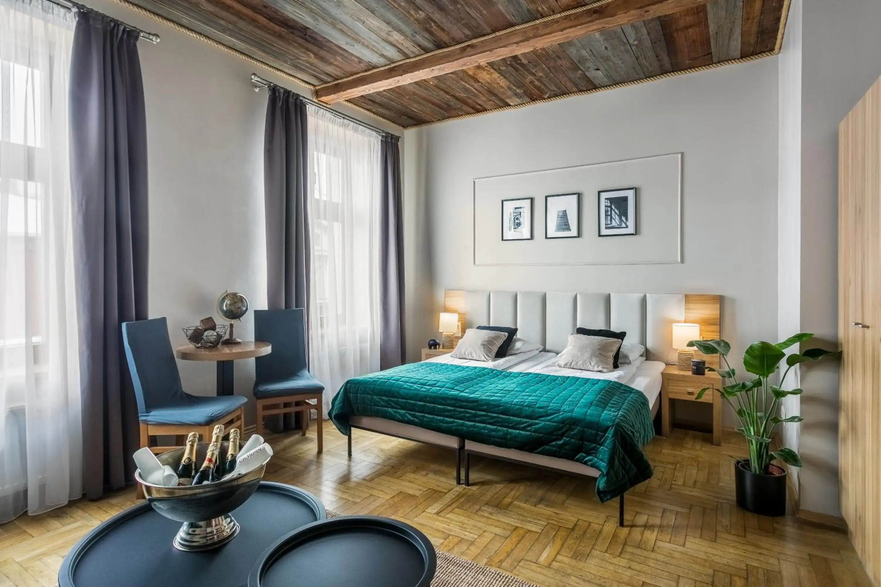 Bed in Aparthotel Pergamin Bed in Aparthotel Pergamin