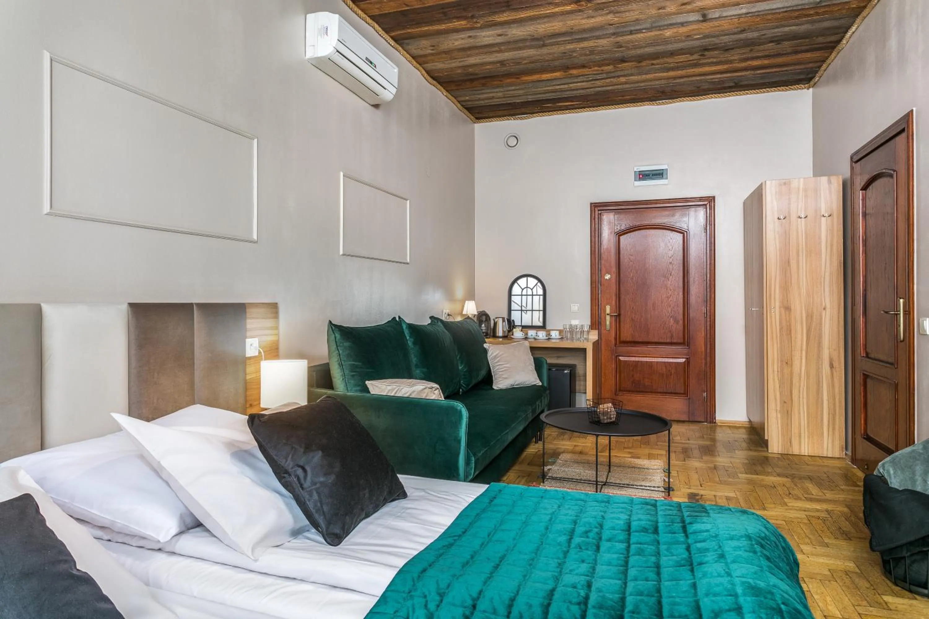 Bed in Aparthotel Pergamin