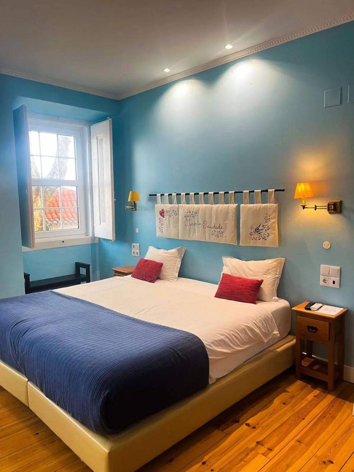 Bedroom, Bed in Casa do Vinho Sintra Guest House