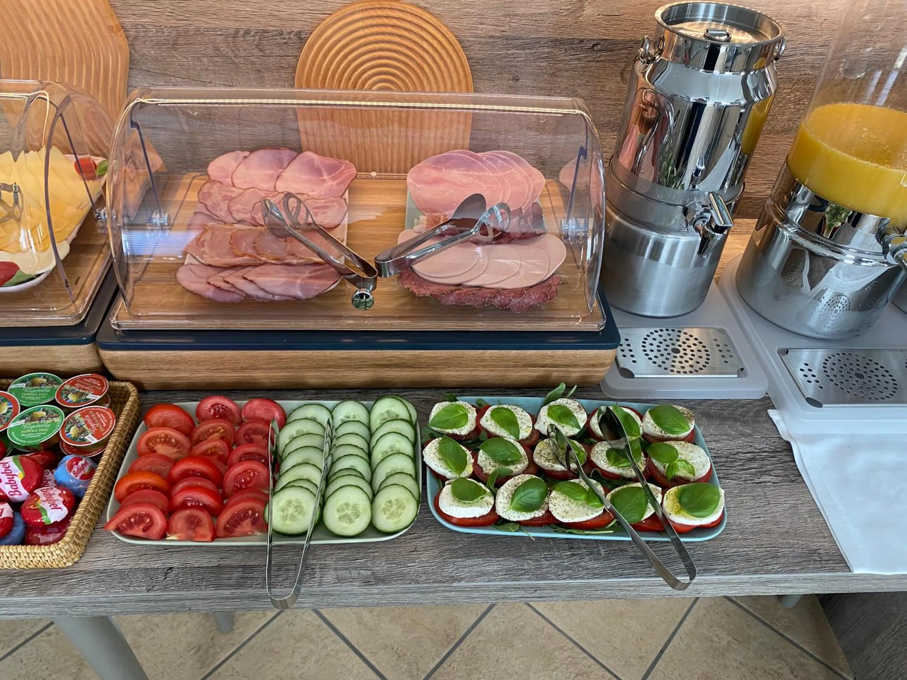 Food in Hotel Victoria