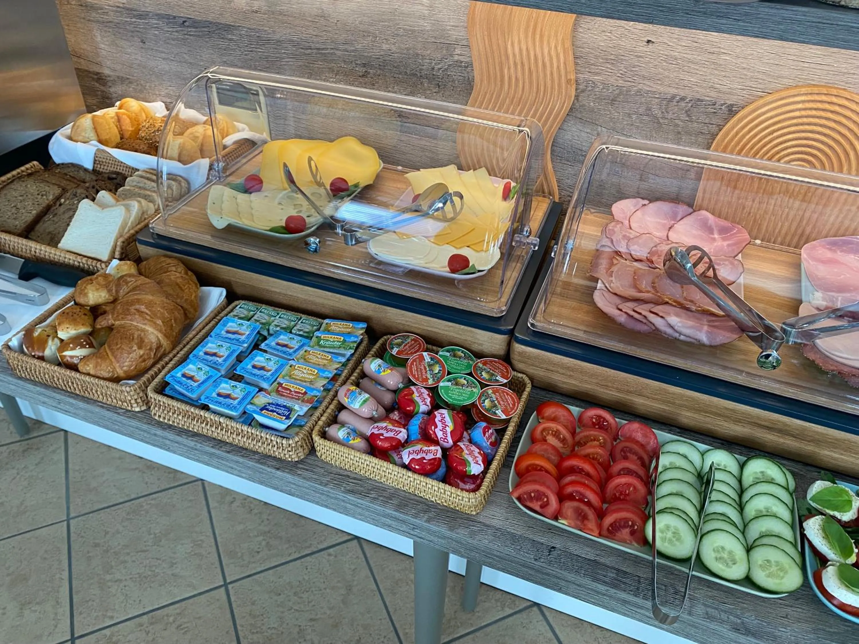 Food in Hotel Victoria