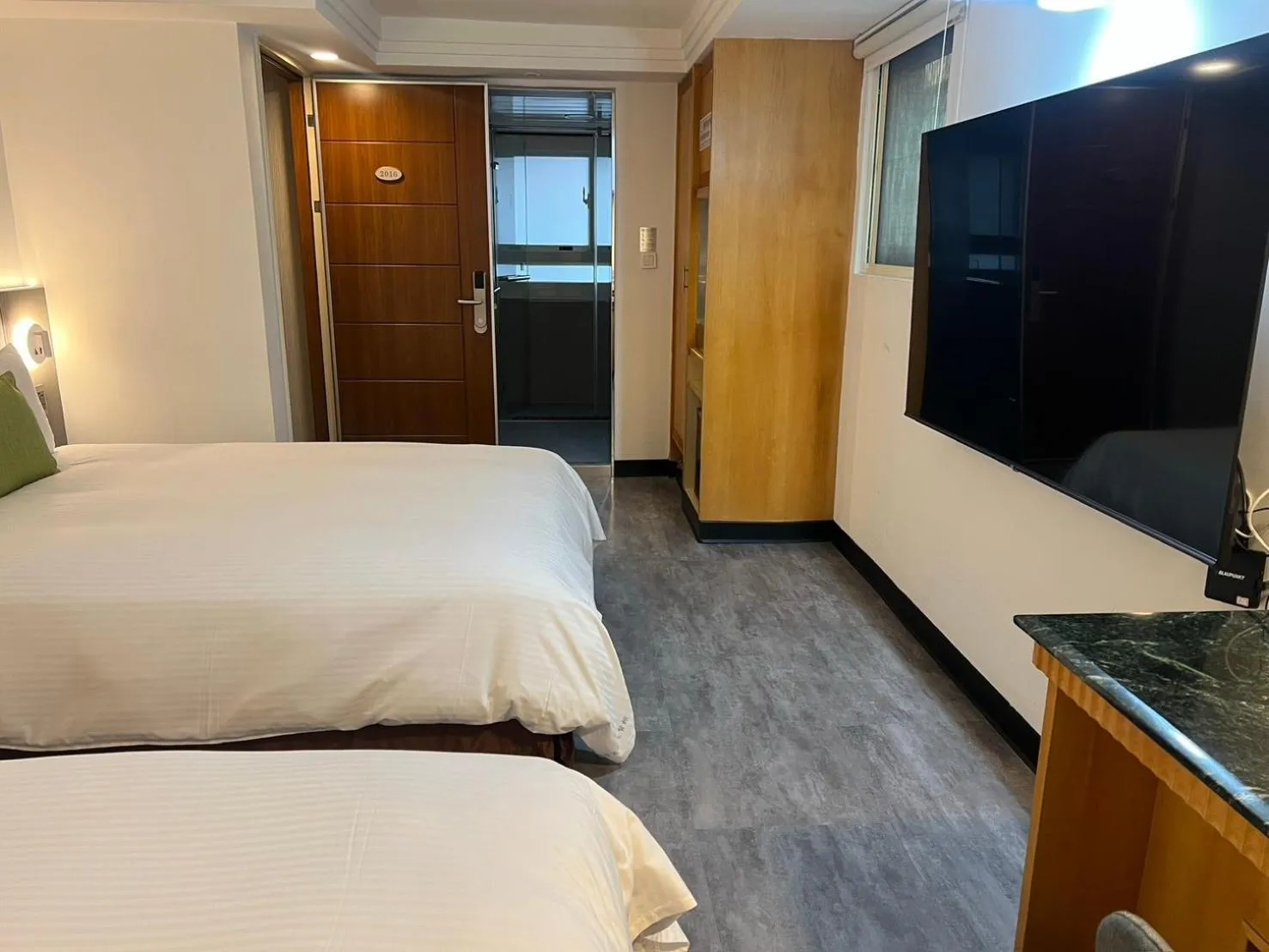 Photo of the whole room, Bed in Hub Hotel Kaohsiung Cisian Branch