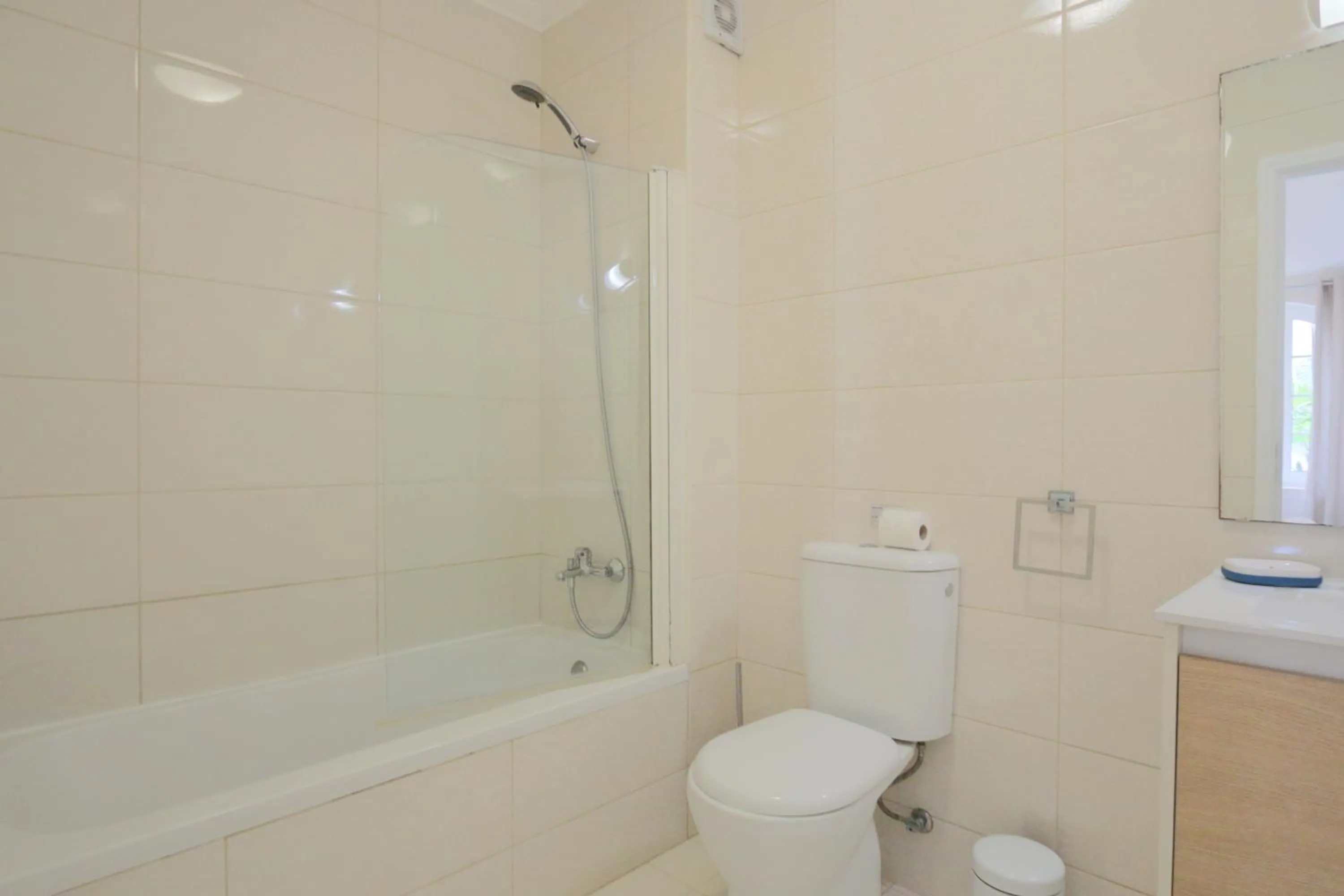 Bathroom in The Old Village, Prestige and Solar by Village 4U