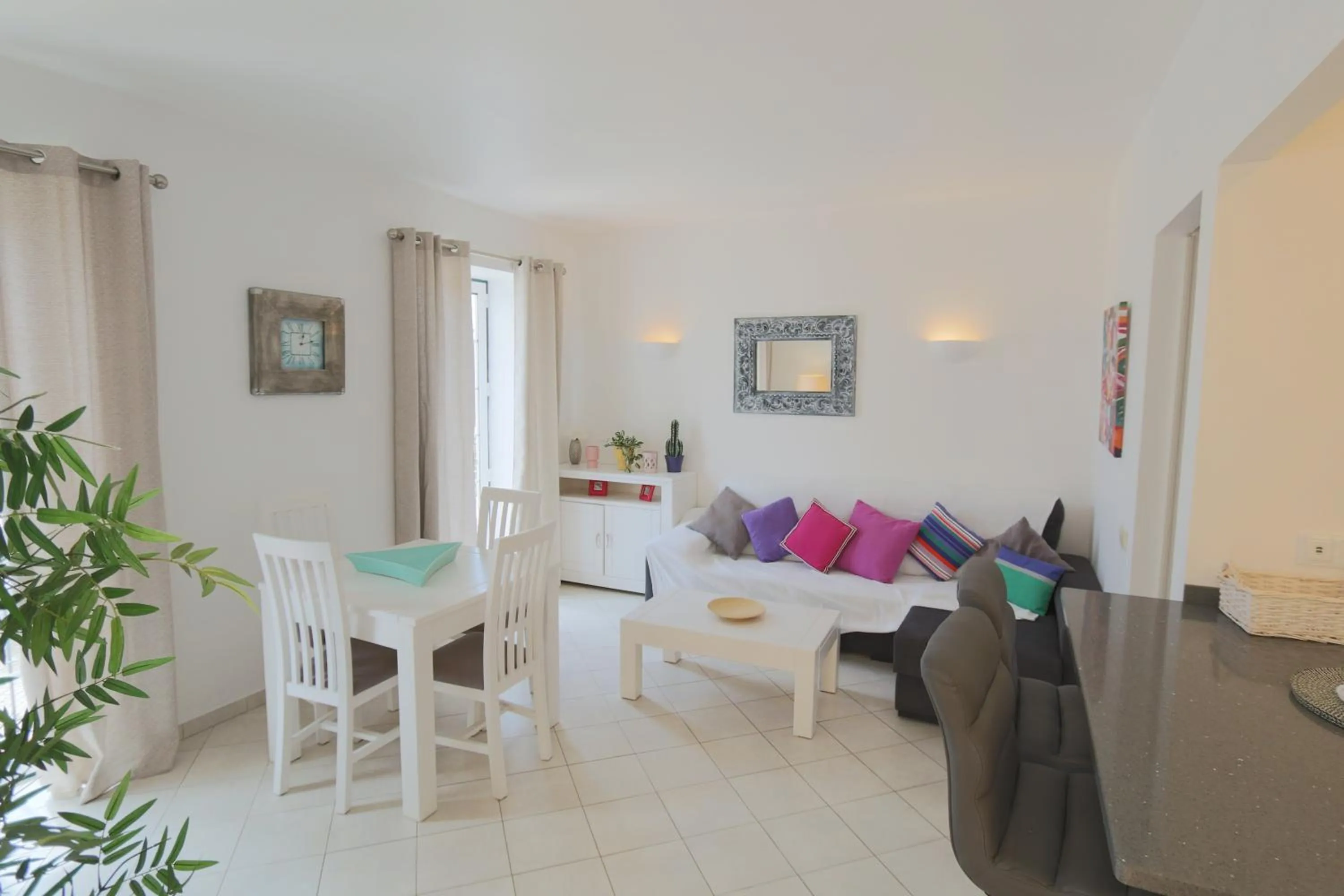 Living room in The Old Village, Prestige and Solar by Village 4U