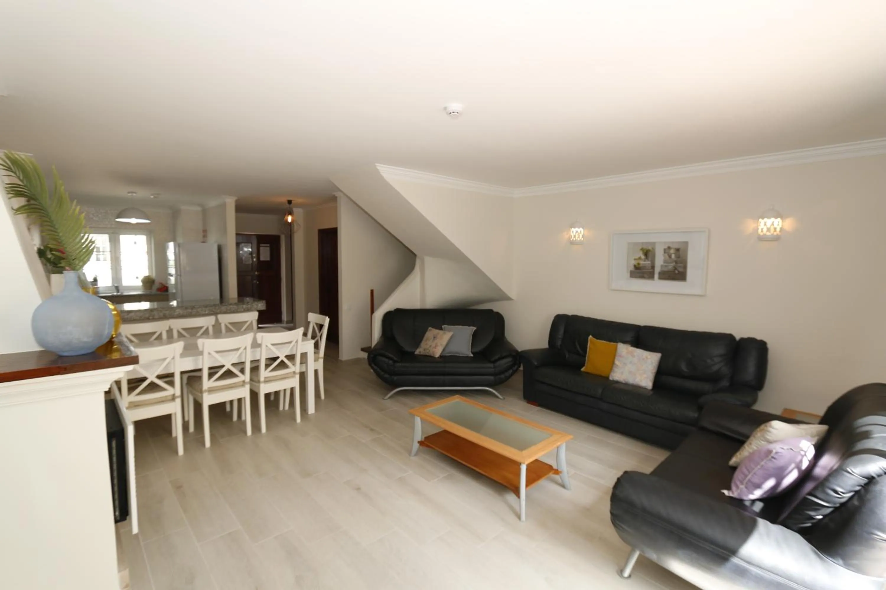 Living room in The Old Village, Prestige and Solar by Village 4U