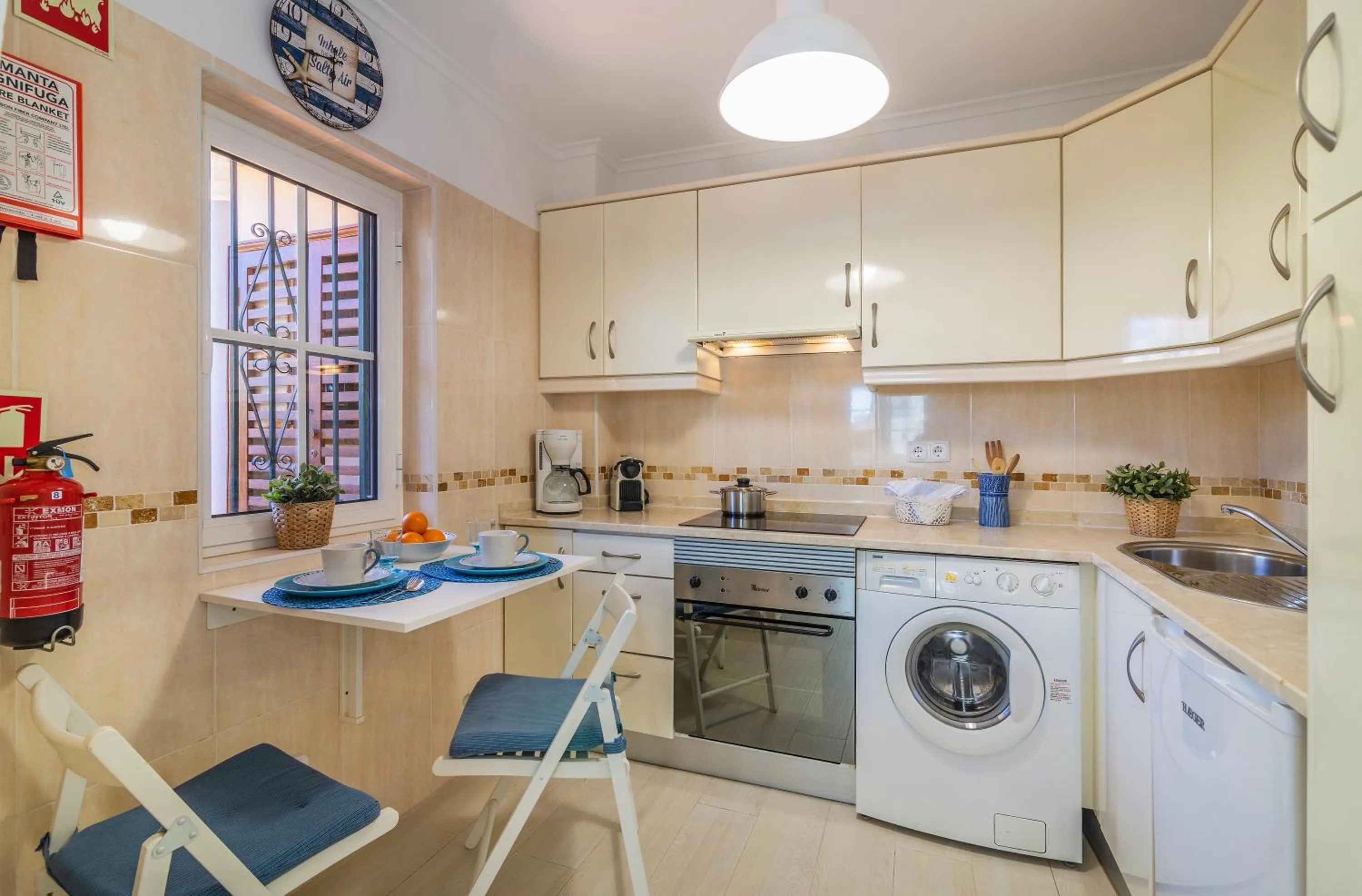 Kitchen or kitchenette in The Old Village, Prestige and Solar by Village 4U