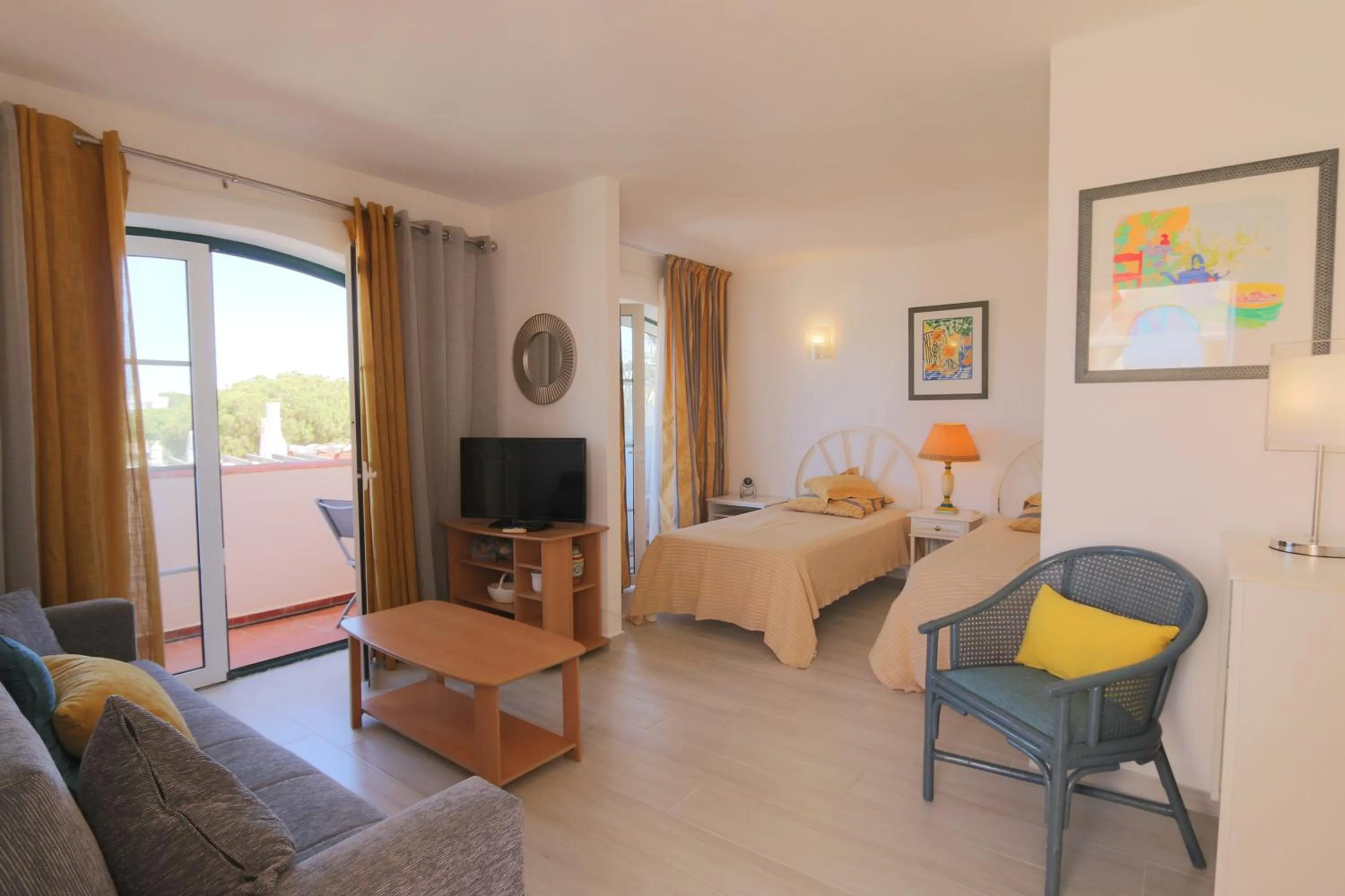 Living room, Bed in The Old Village, Prestige and Solar by Village 4U