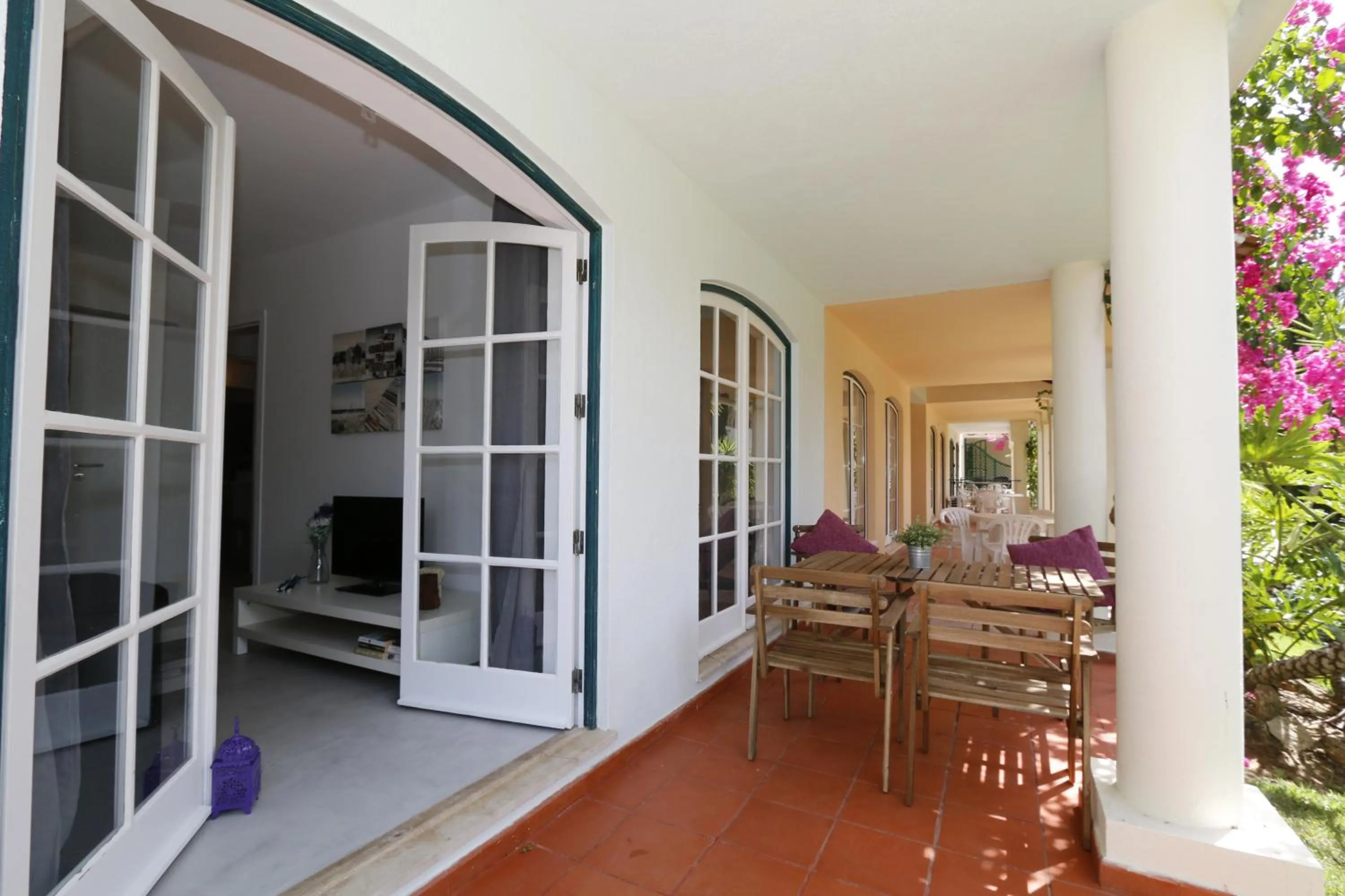 Patio in The Old Village, Prestige and Solar by Village 4U