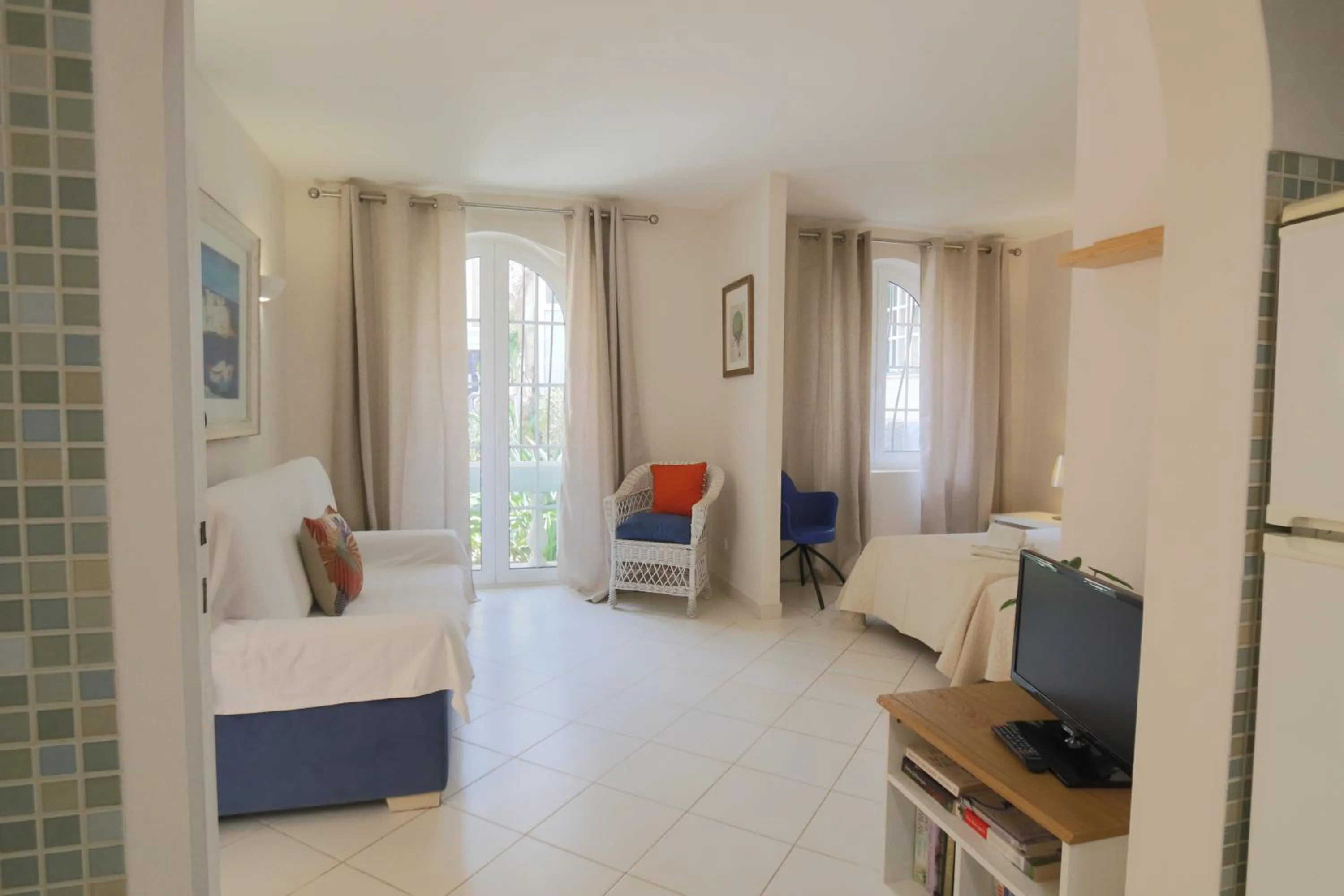 Living room in The Old Village, Prestige and Solar by Village 4U