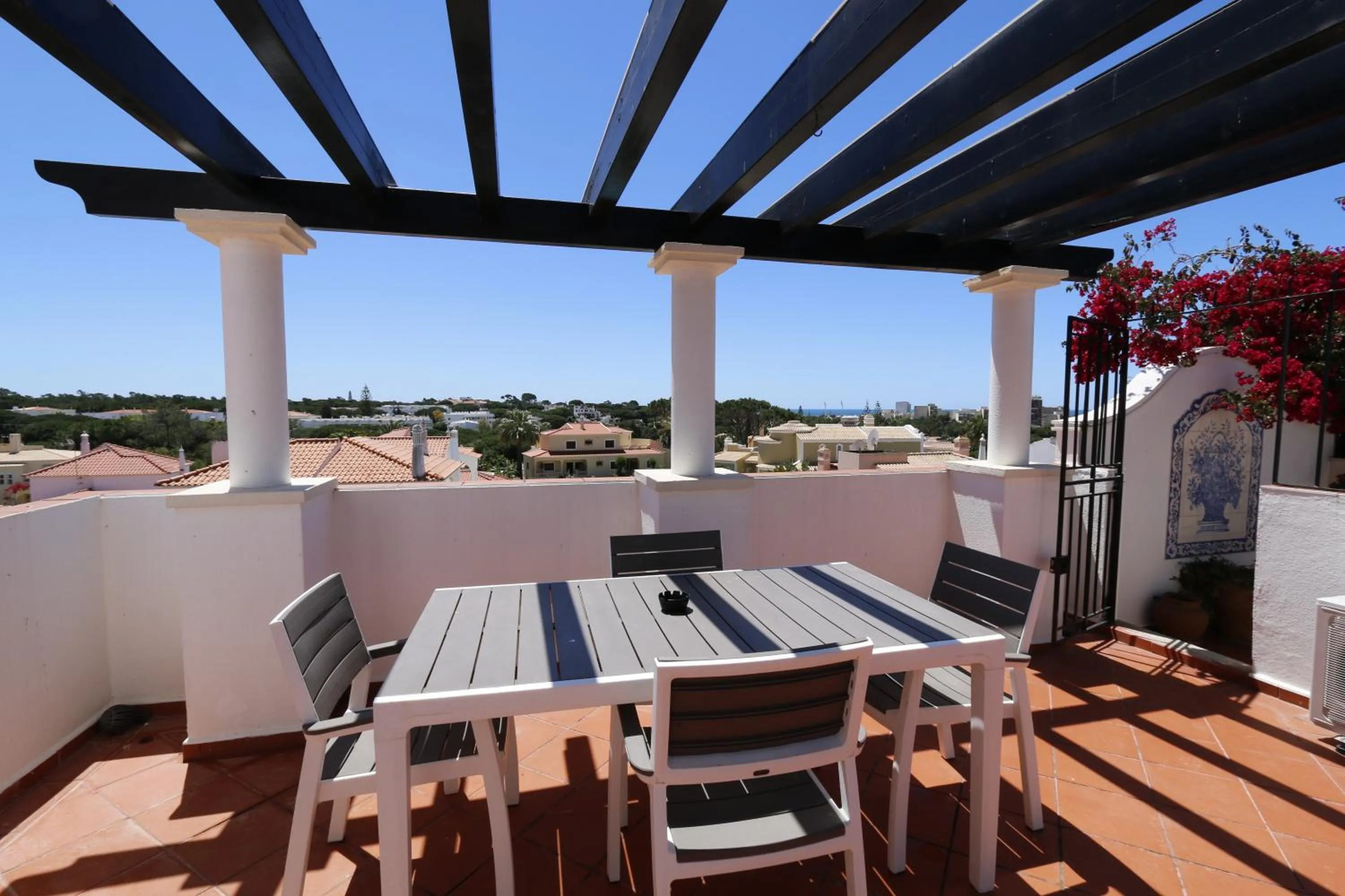 Balcony/Terrace in The Old Village, Prestige and Solar by Village 4U