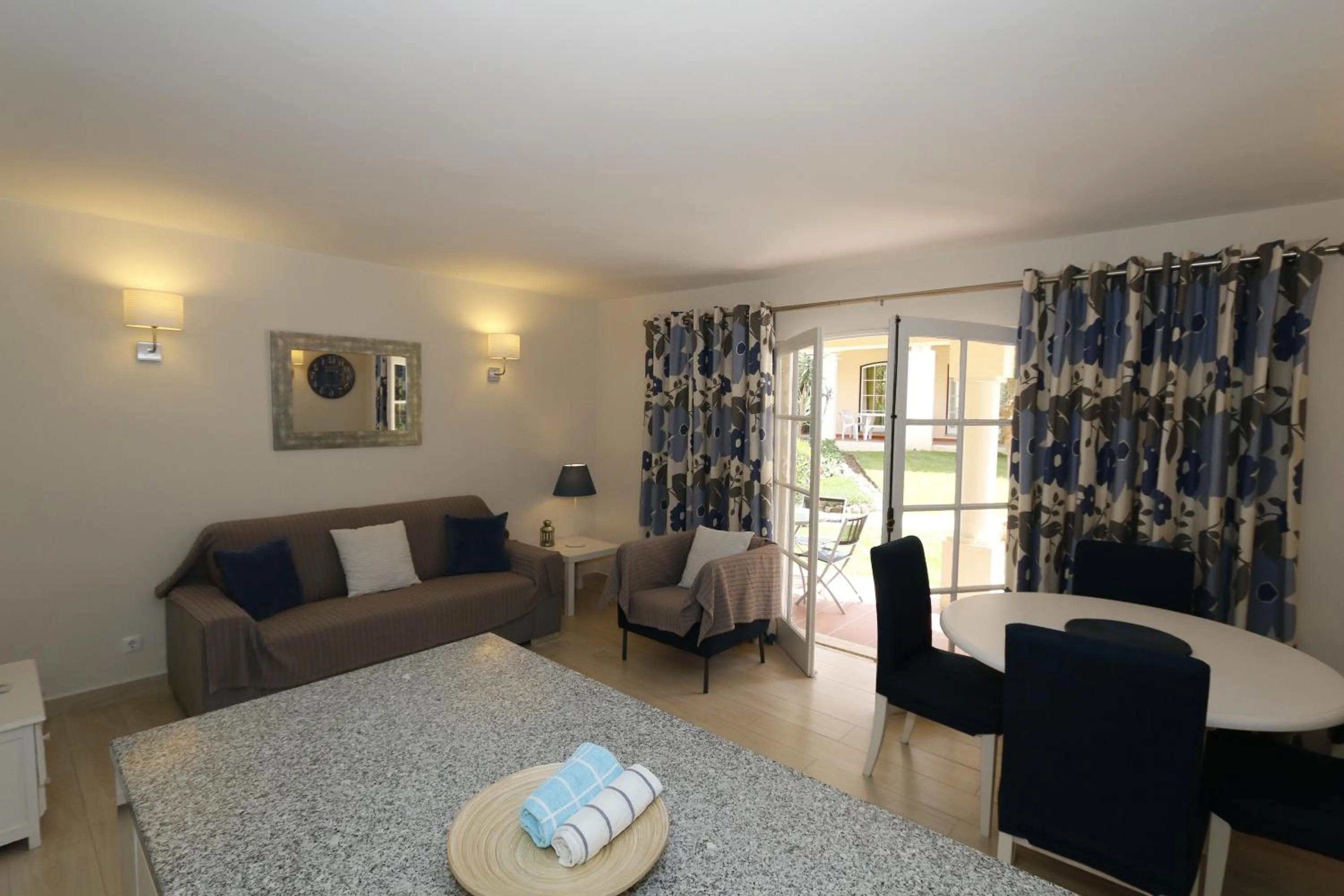 Living room in The Old Village, Prestige and Solar by Village 4U