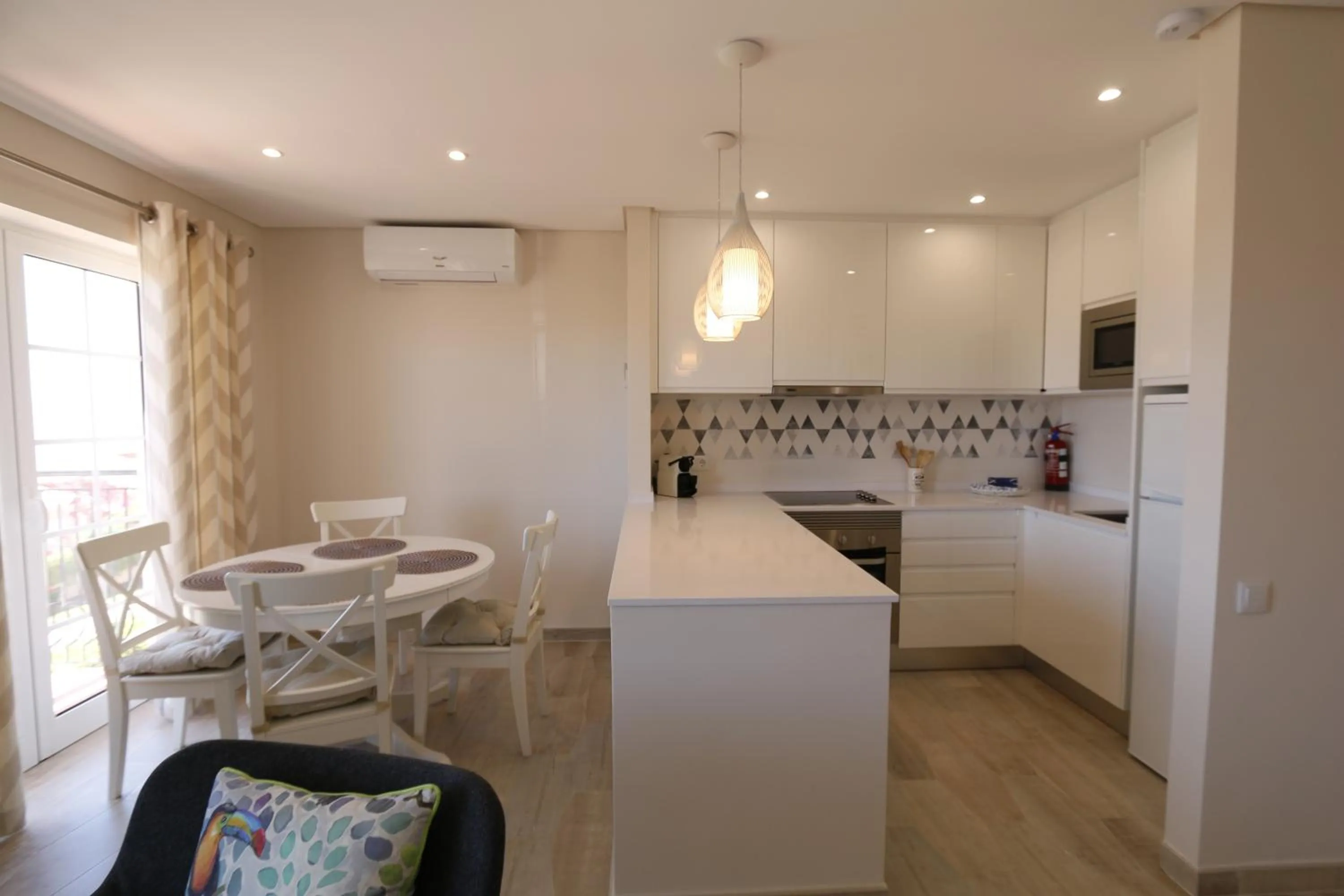 Kitchen or kitchenette in The Old Village, Prestige and Solar by Village 4U