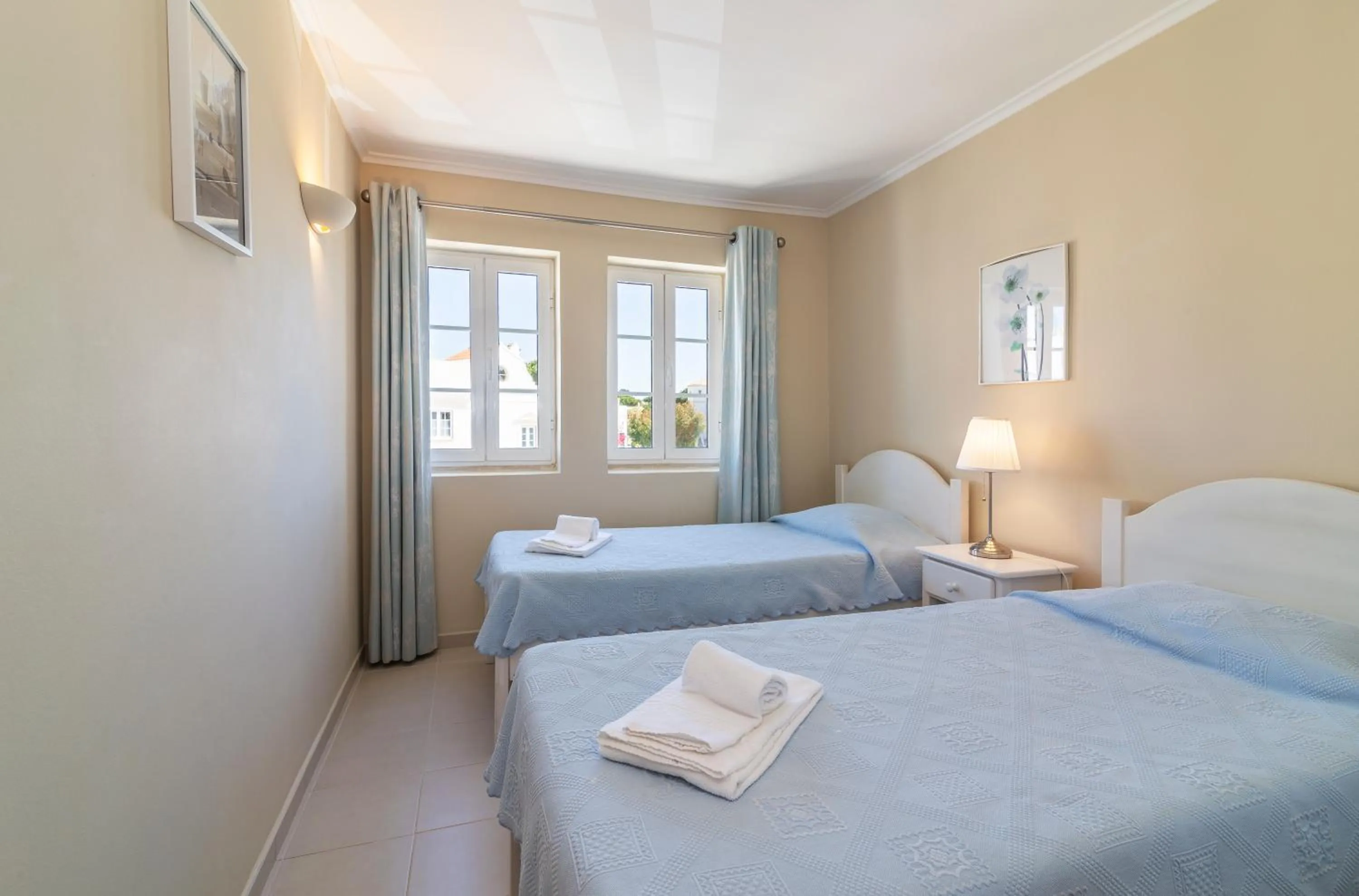 Photo of the whole room, Bed in The Old Village, Prestige and Solar by Village 4U