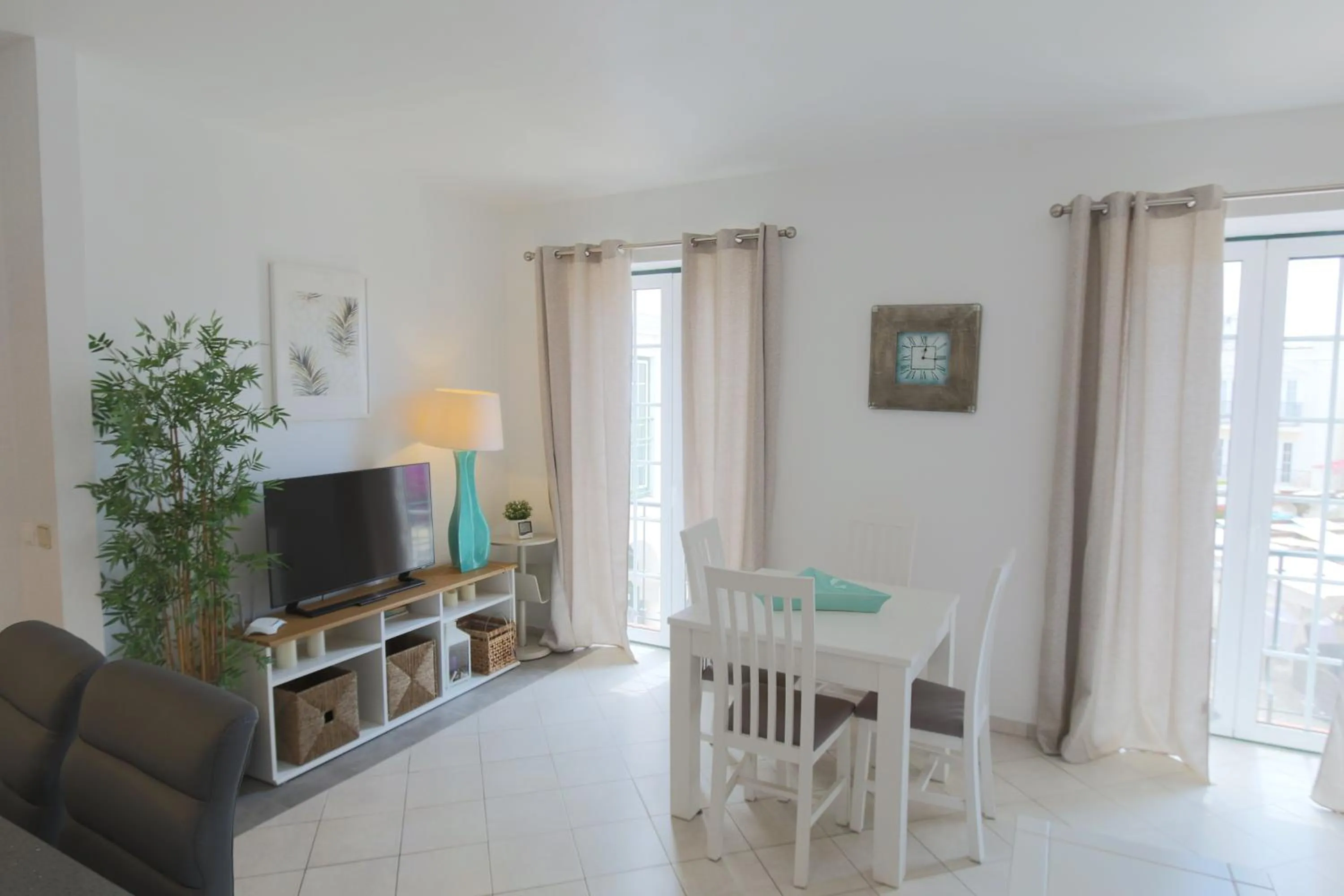 Living room in The Old Village, Prestige and Solar by Village 4U