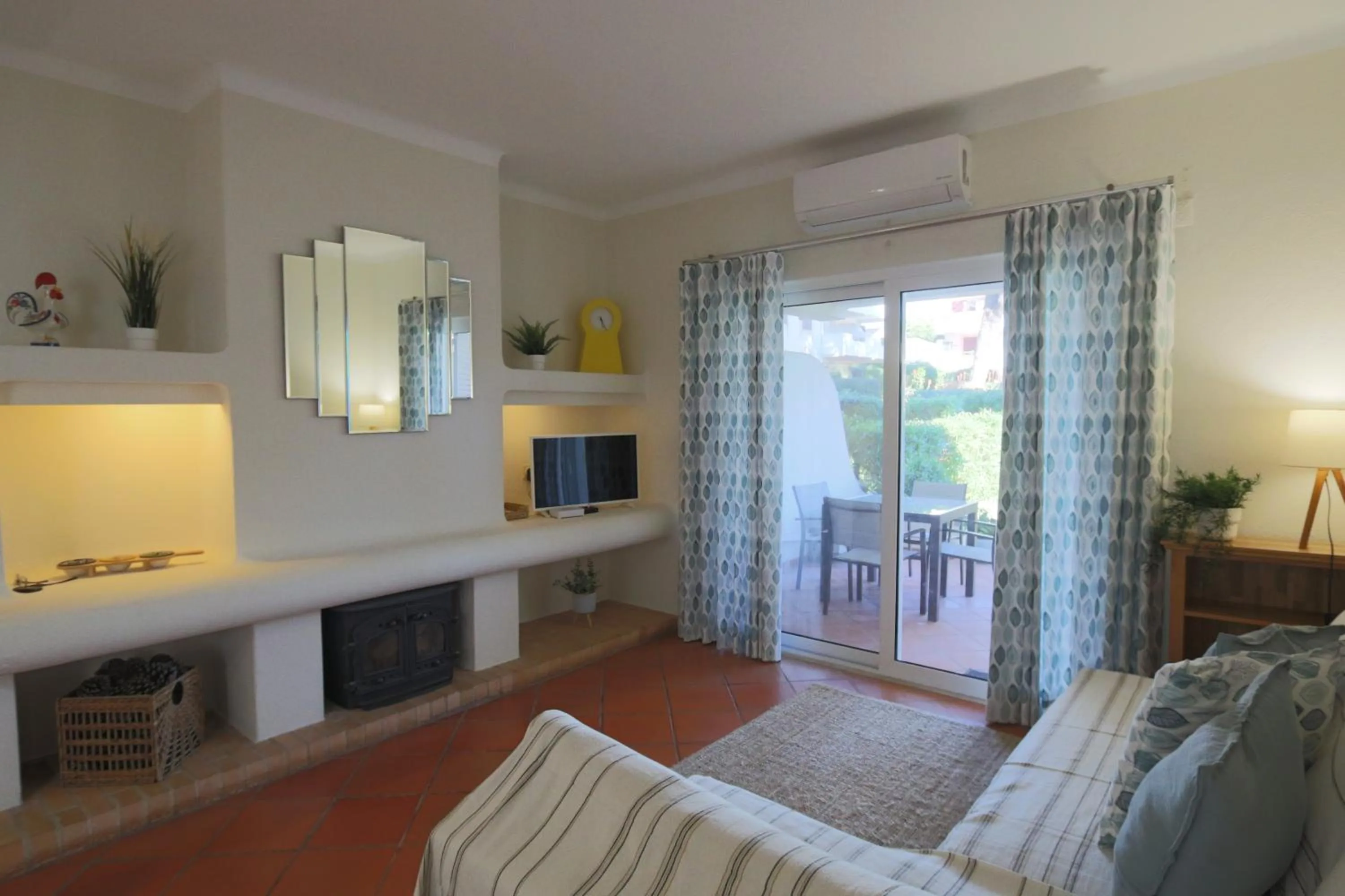 Living room in The Old Village, Prestige and Solar by Village 4U