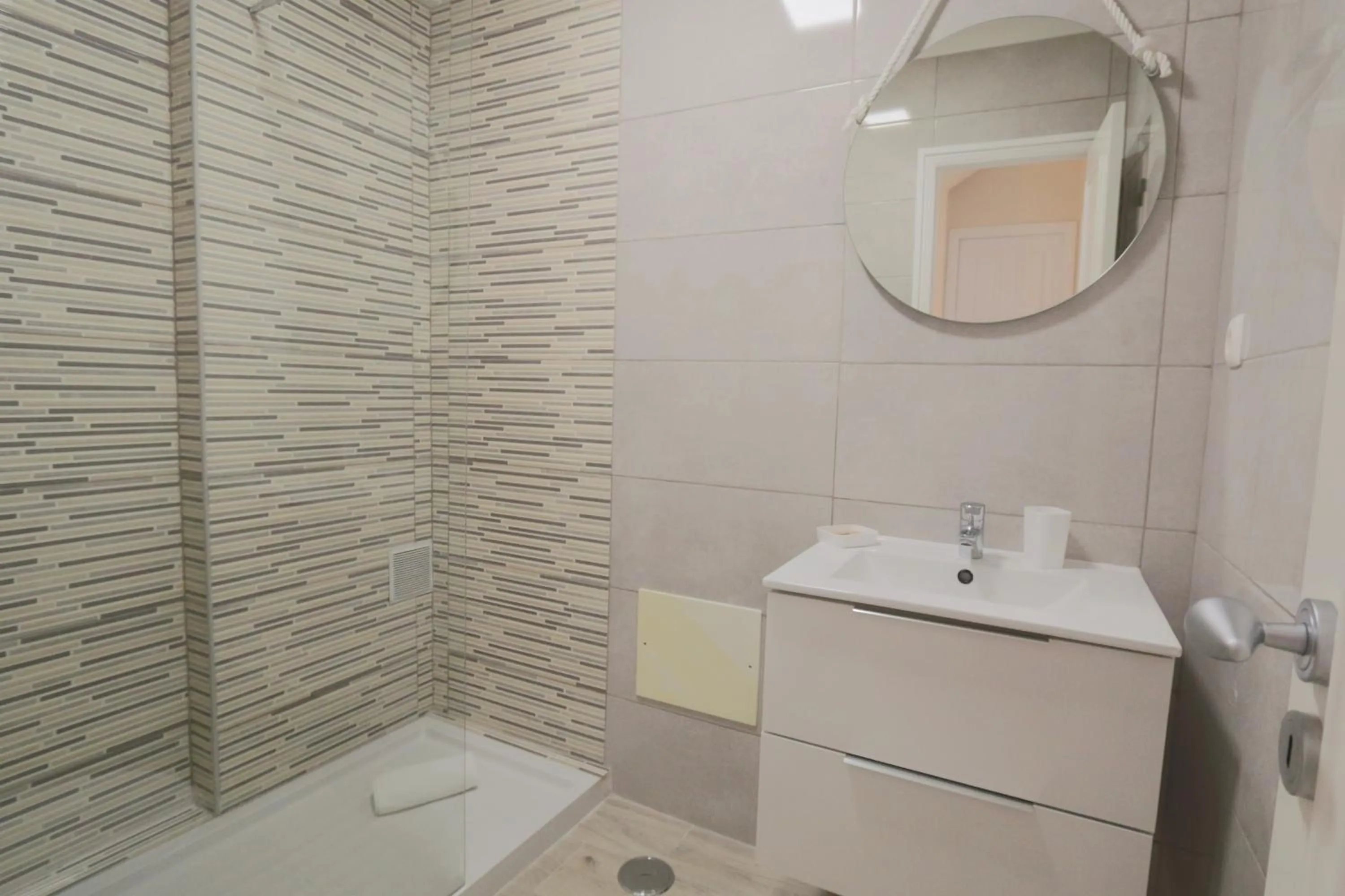 Bathroom in The Old Village, Prestige and Solar by Village 4U
